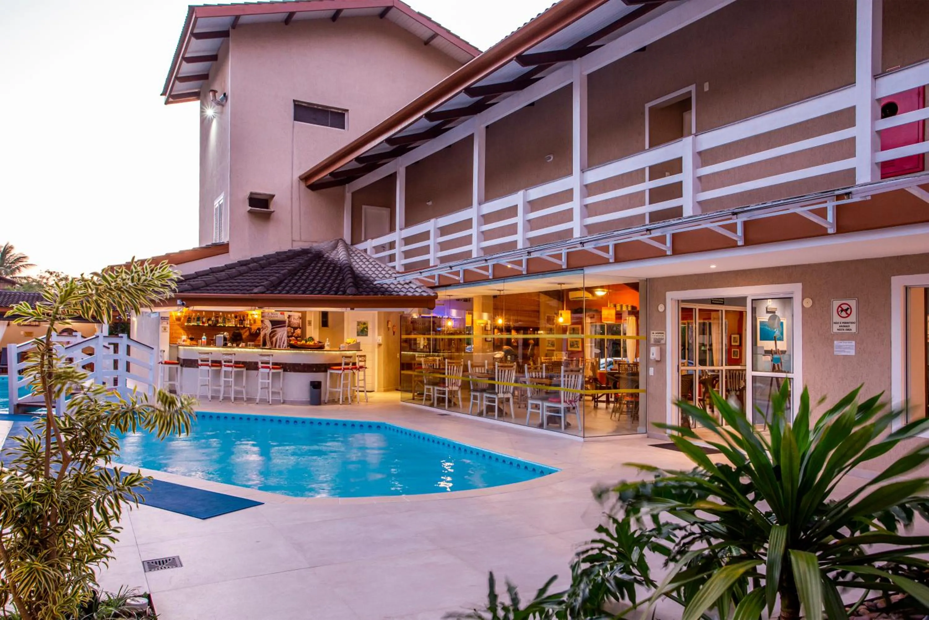 Swimming pool in Ciribaí Praia Hotel