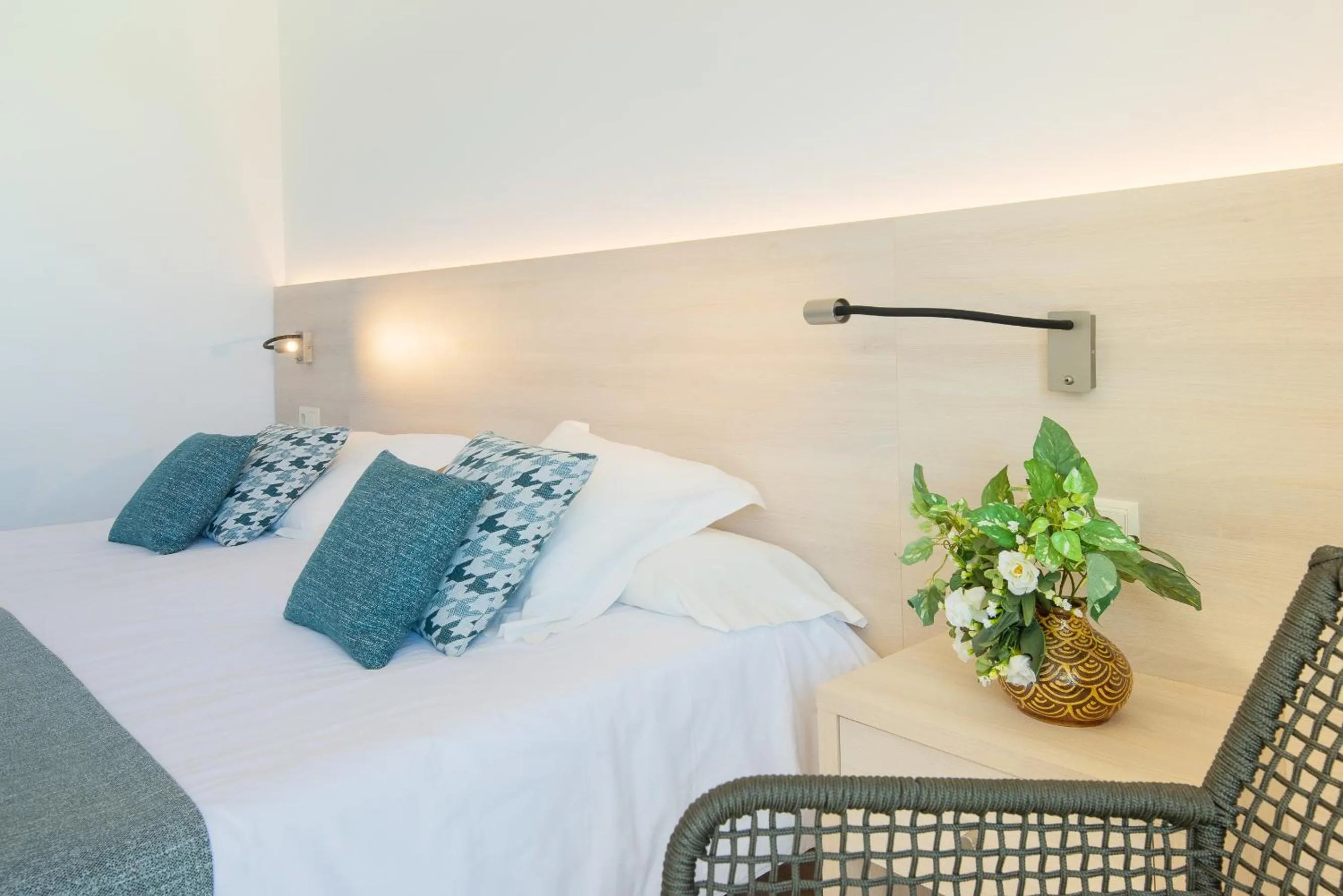 Bedroom in Hotel Playa Mondrago