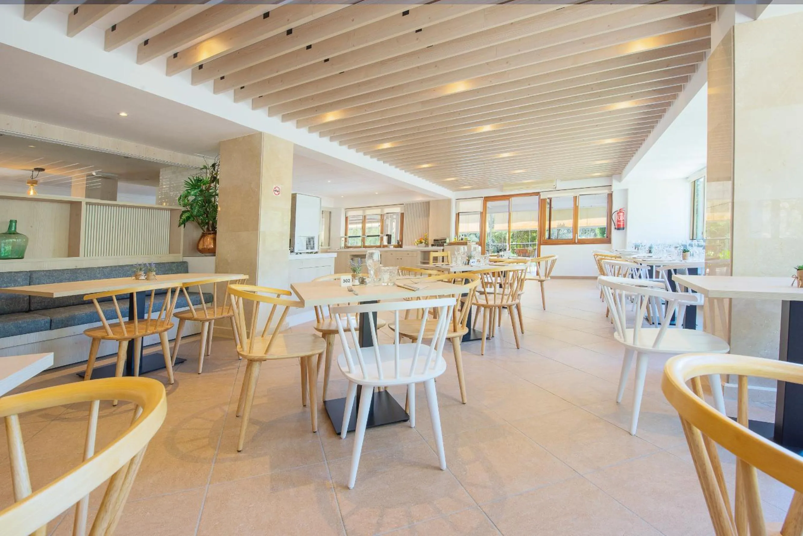 Restaurant/places to eat in Hotel Playa Mondrago