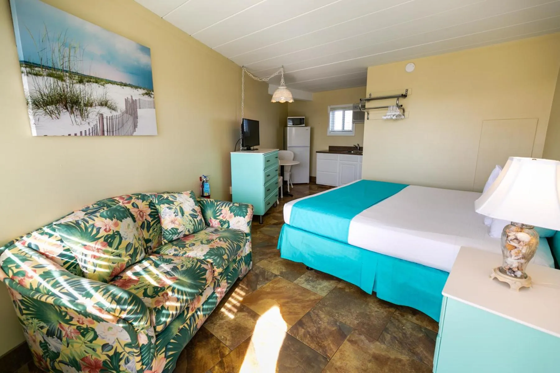 Bed in Aztec Motel Wildwood Crest Beach