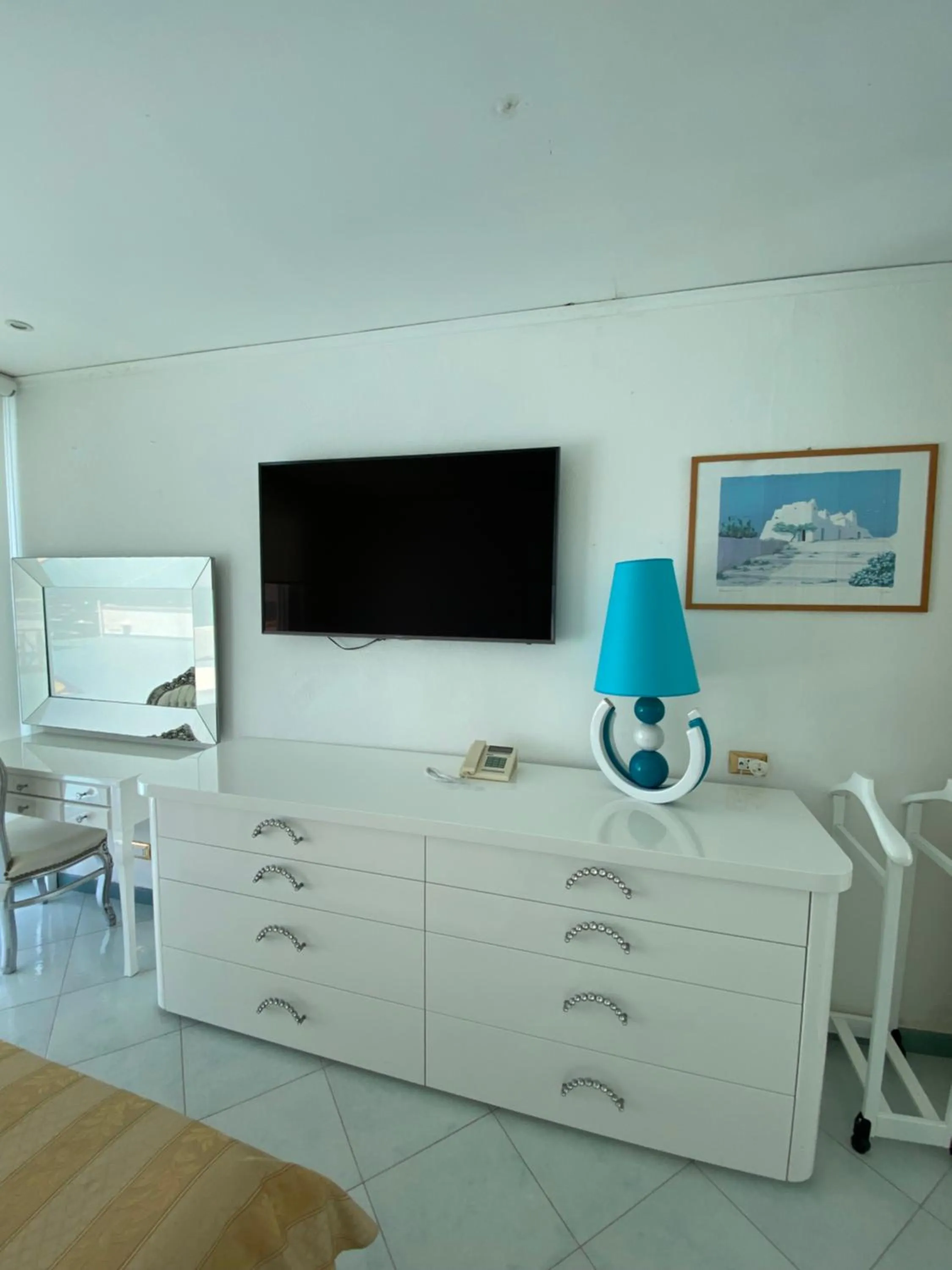 TV and multimedia in Hotel Solemare Beach & Beauty SPA