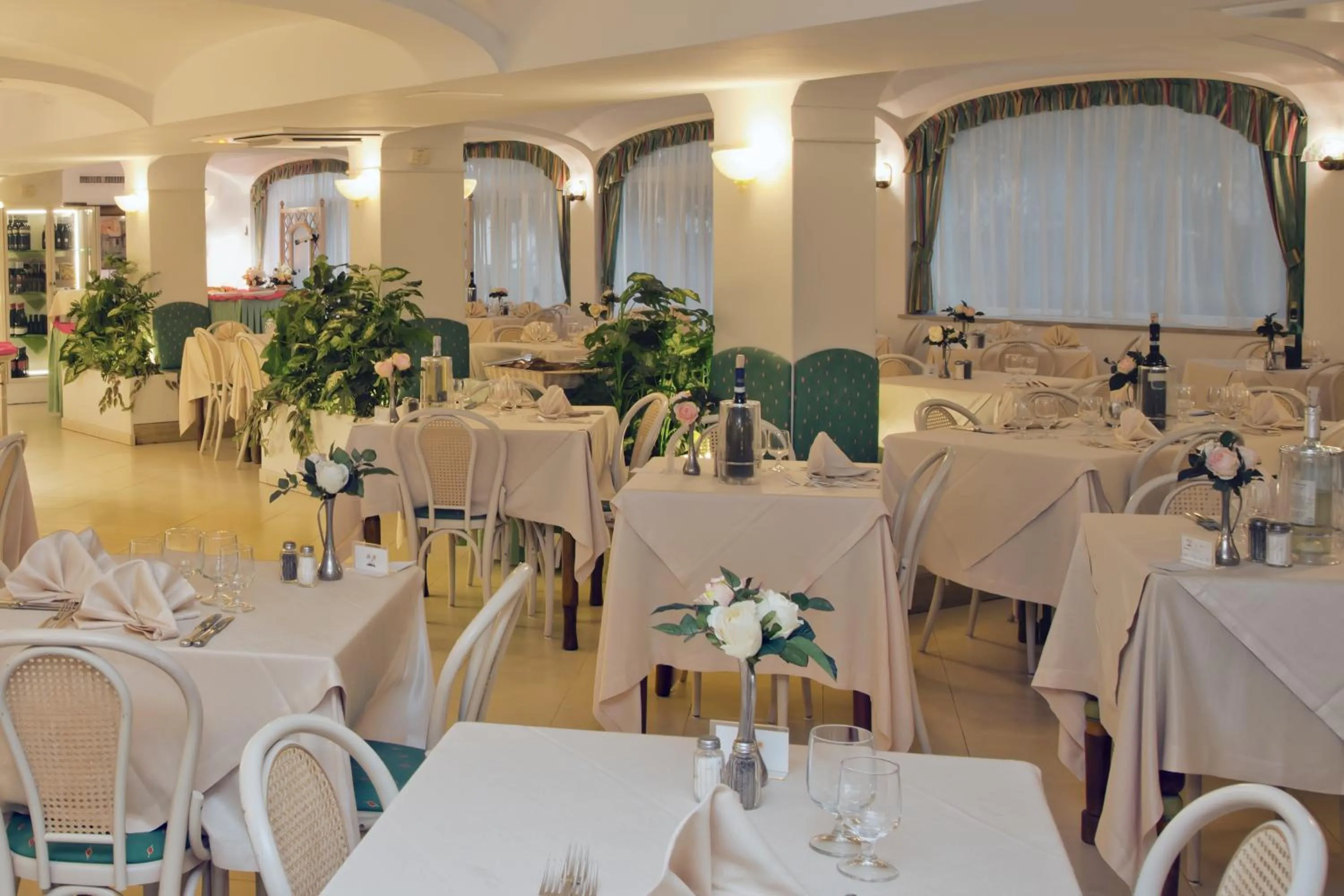 Restaurant/places to eat in Hotel Solemare Beach & Beauty SPA