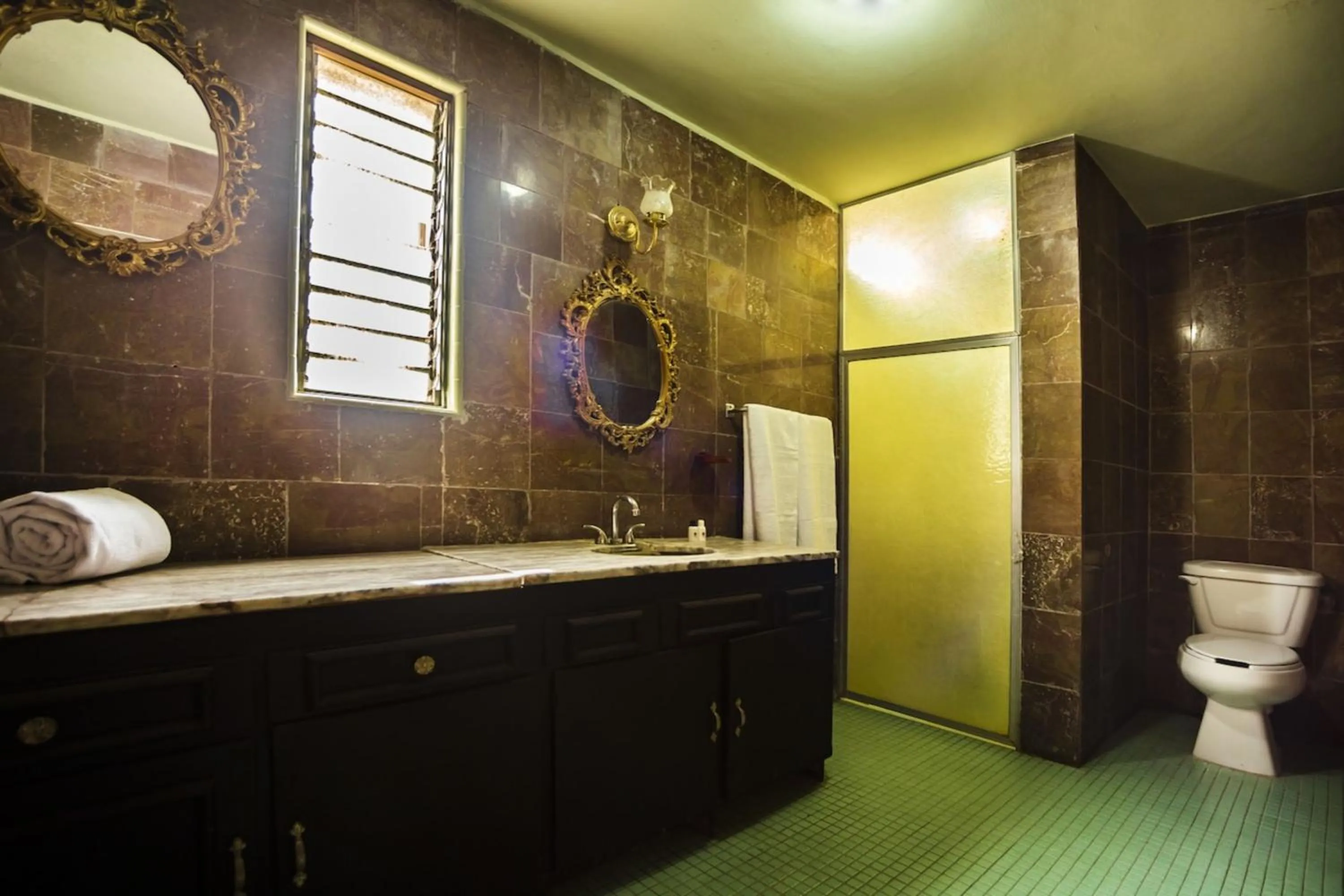 Bathroom in OYO Hotel Oasis, Matehuala