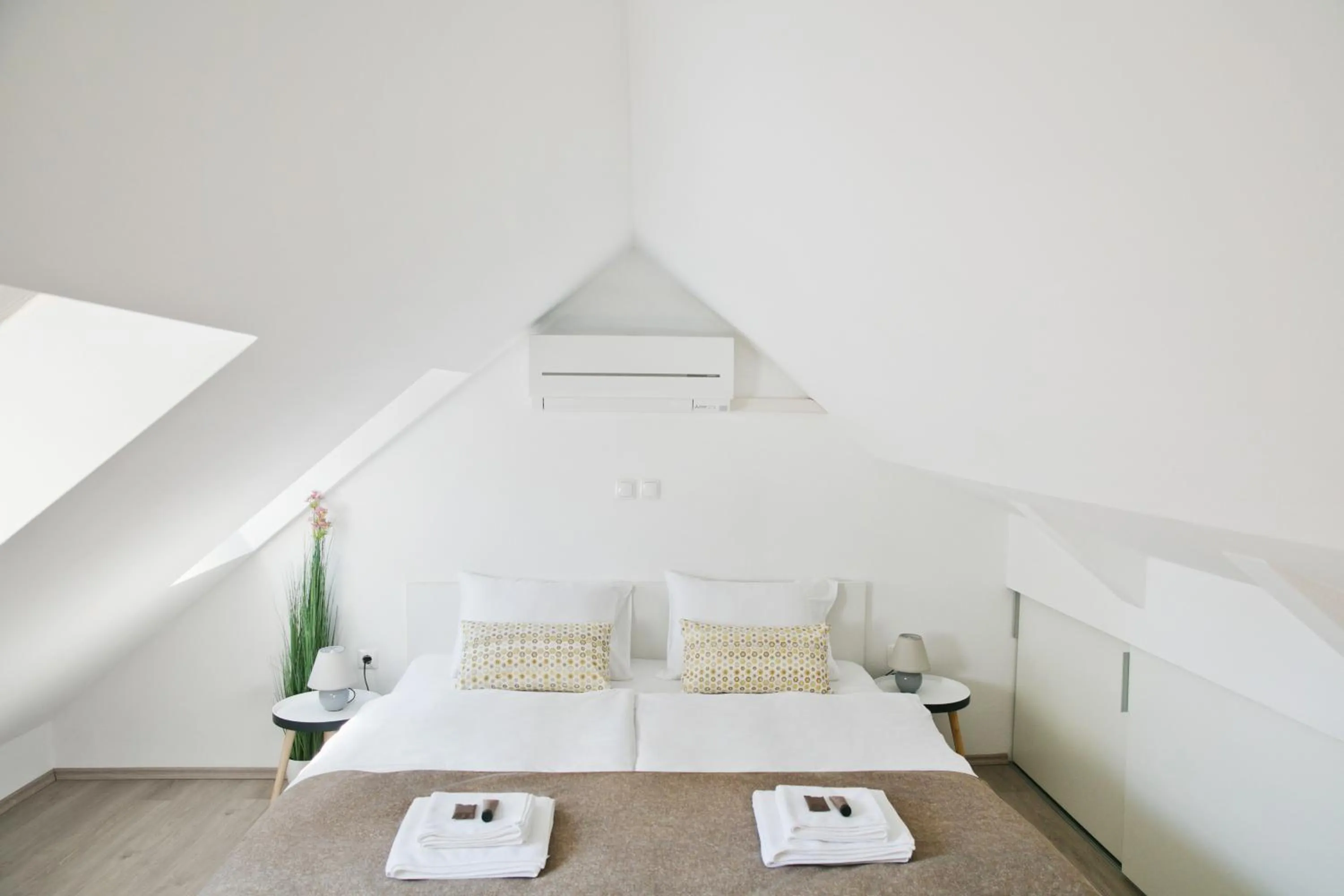 Bed in Apartments Hiša Pod Gradom