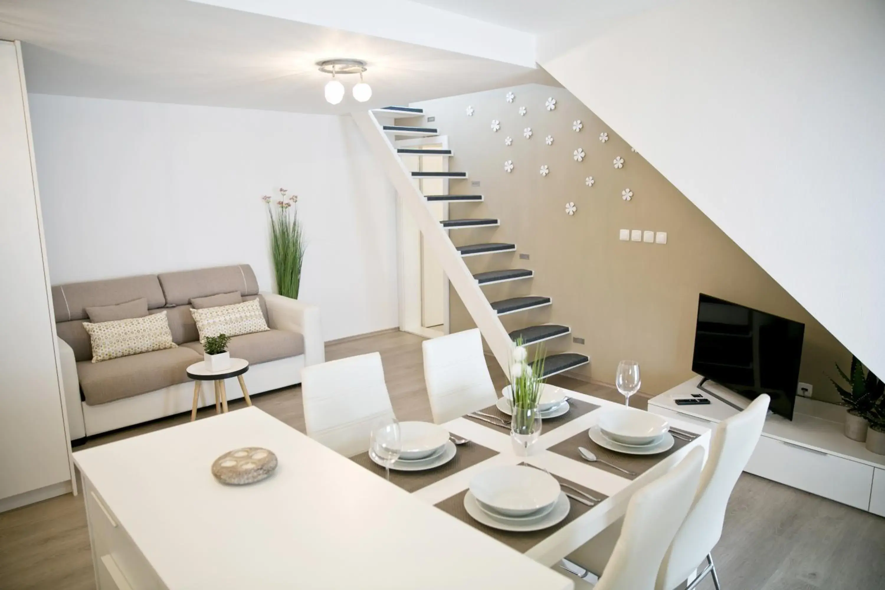 Superior Duplex Apartment with Terrace in Apartments Hiša Pod Gradom Superior Duplex Apartment with Terrace in Apartments Hiša Pod Gradom