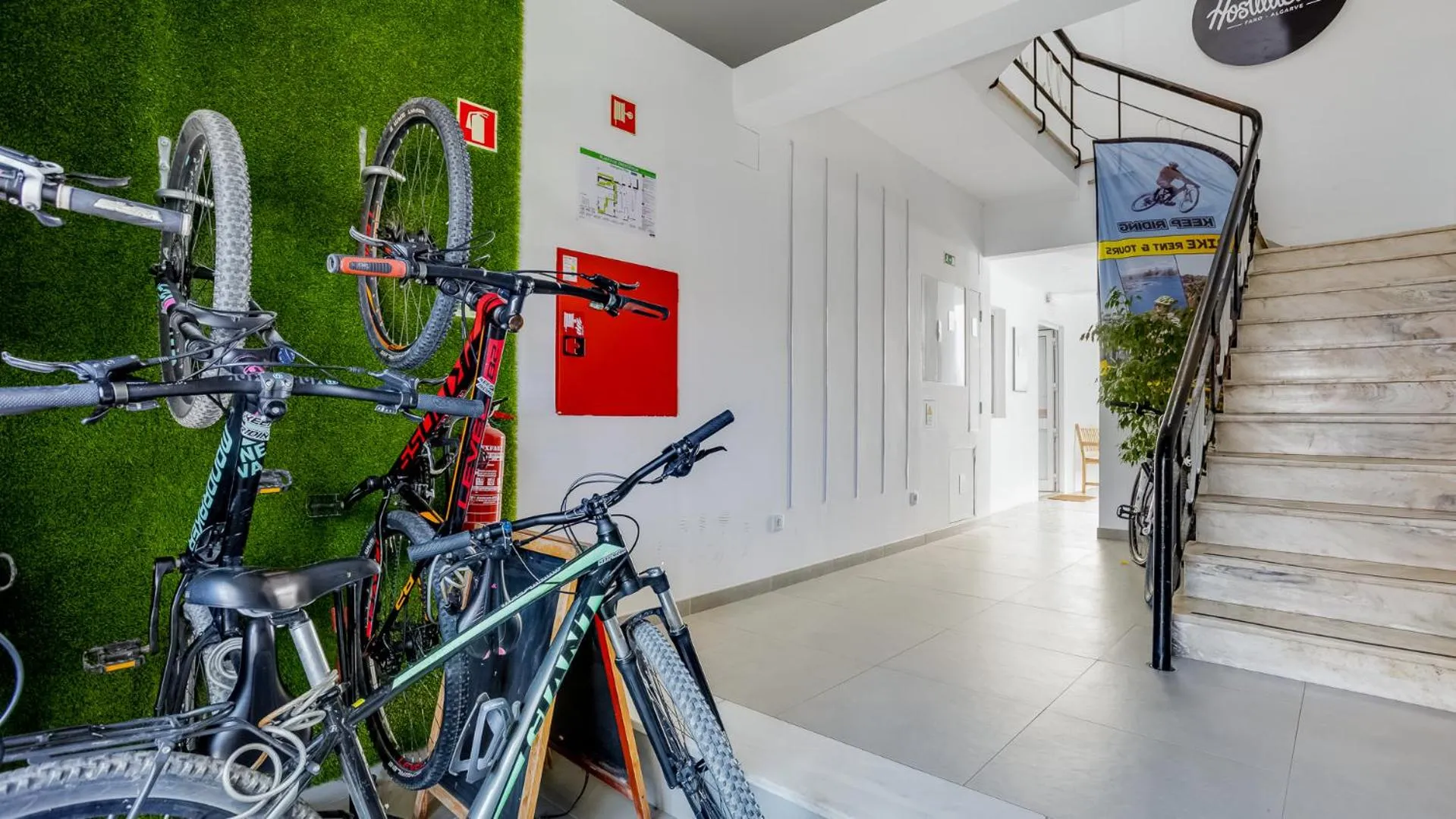 Cycling in Hostellicious