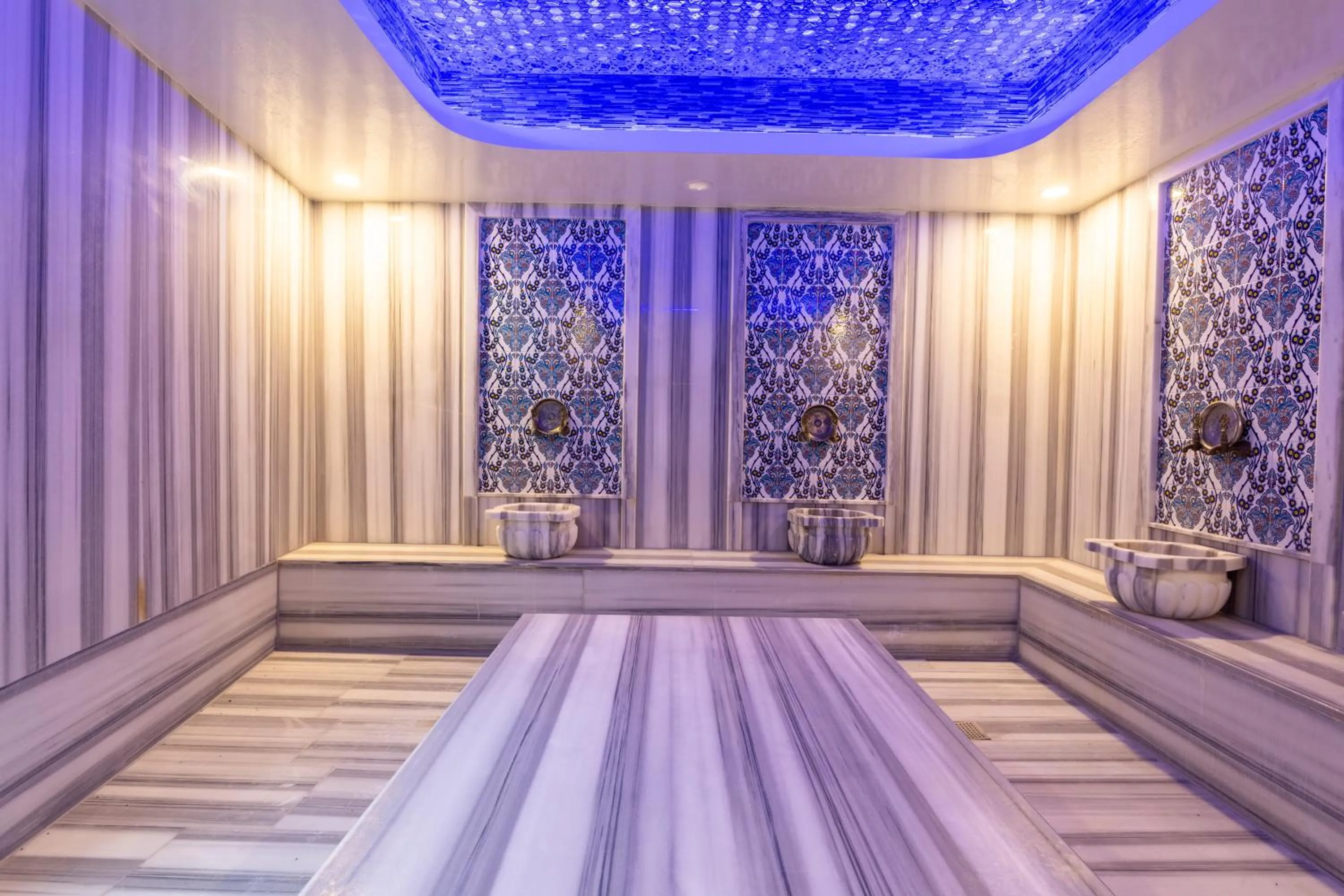 Public Bath in The Nowness Luxury Hotel & Spa Adulty Only