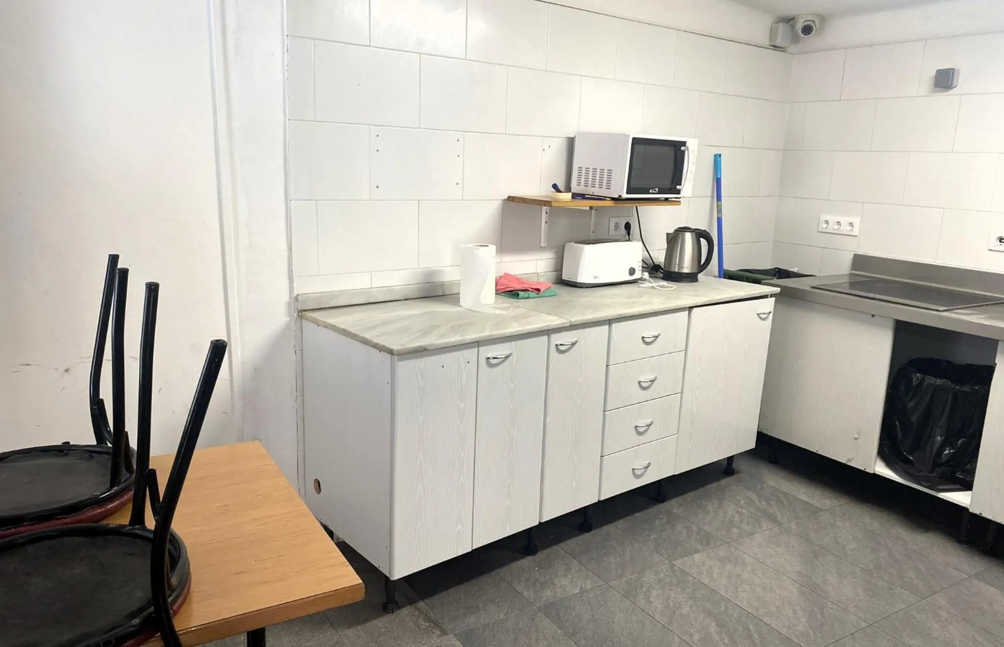 Kitchen or kitchenette in Alberg Els Andes