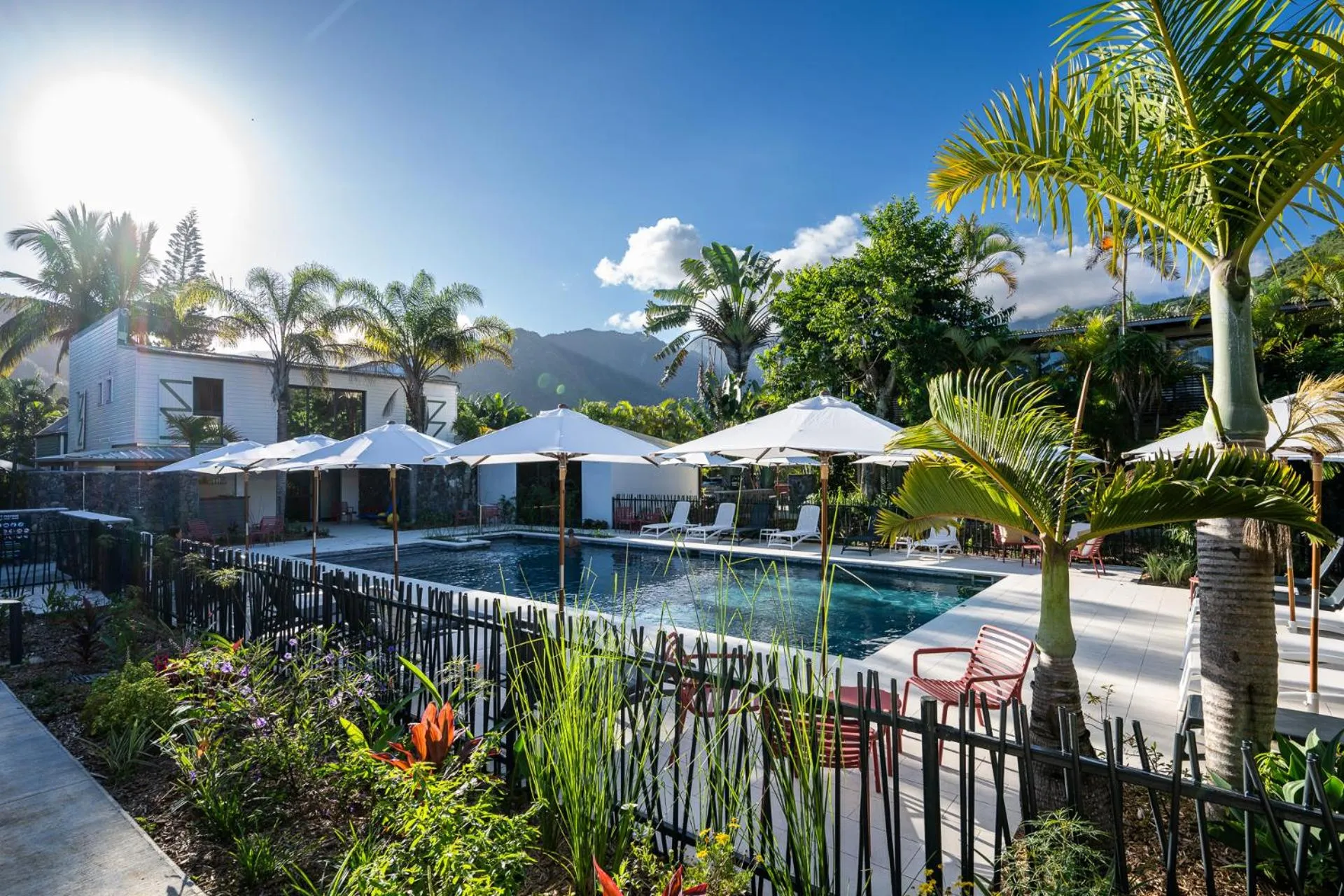 Swimming pool in Dimitile Hôtel & Spa