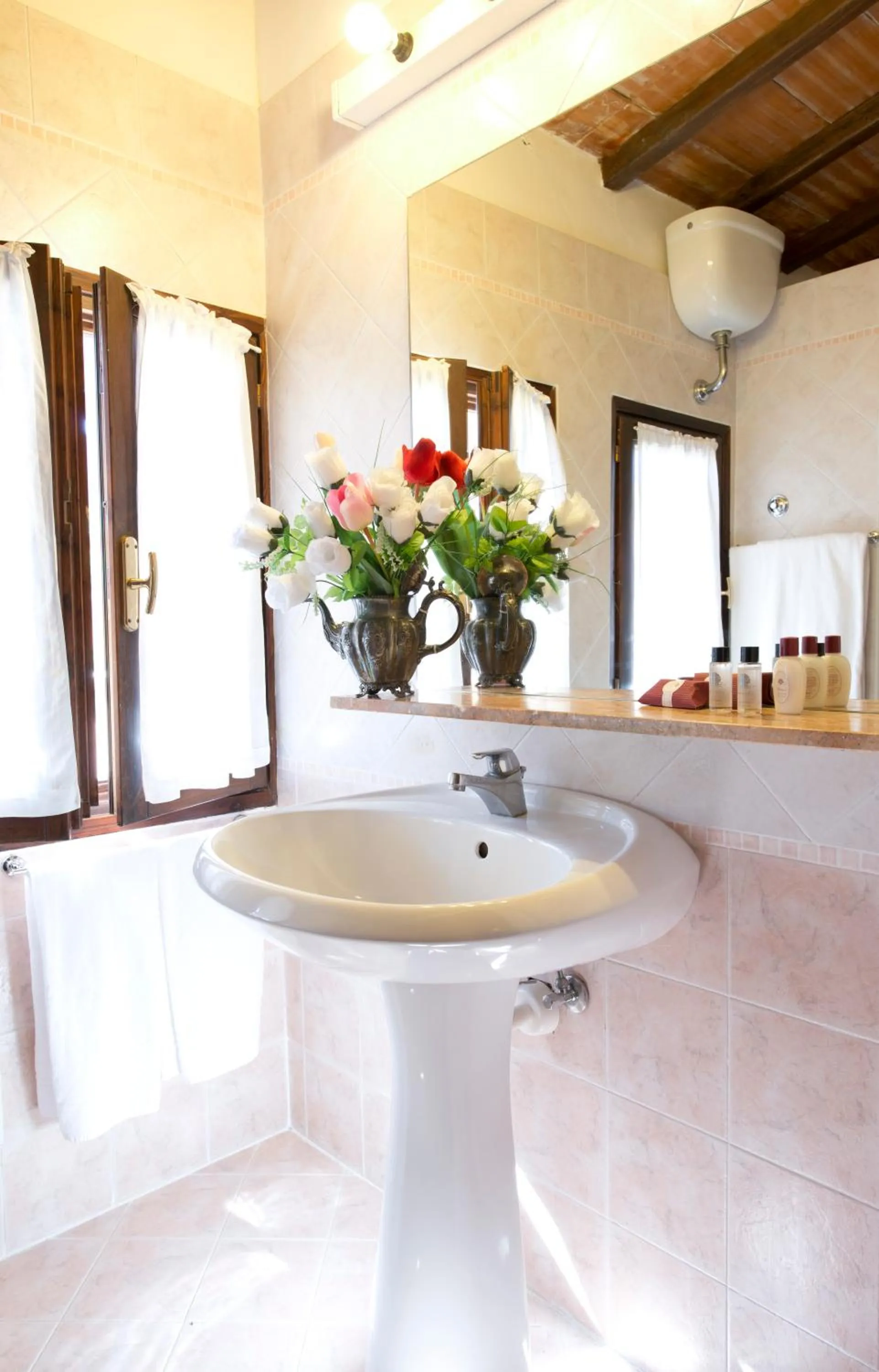 Bathroom in Hotel Il Pietreto