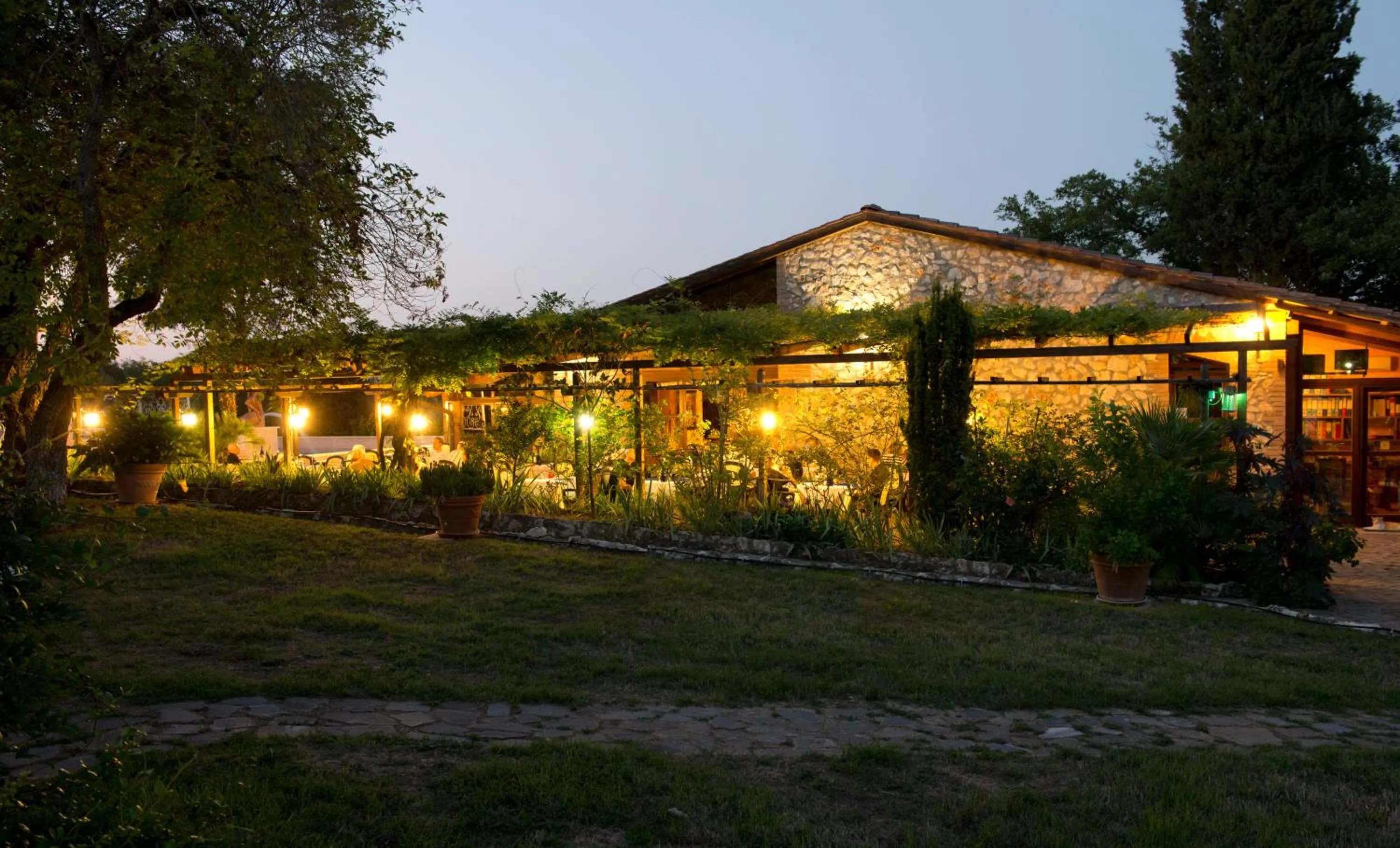Facade/entrance in Hotel Il Pietreto