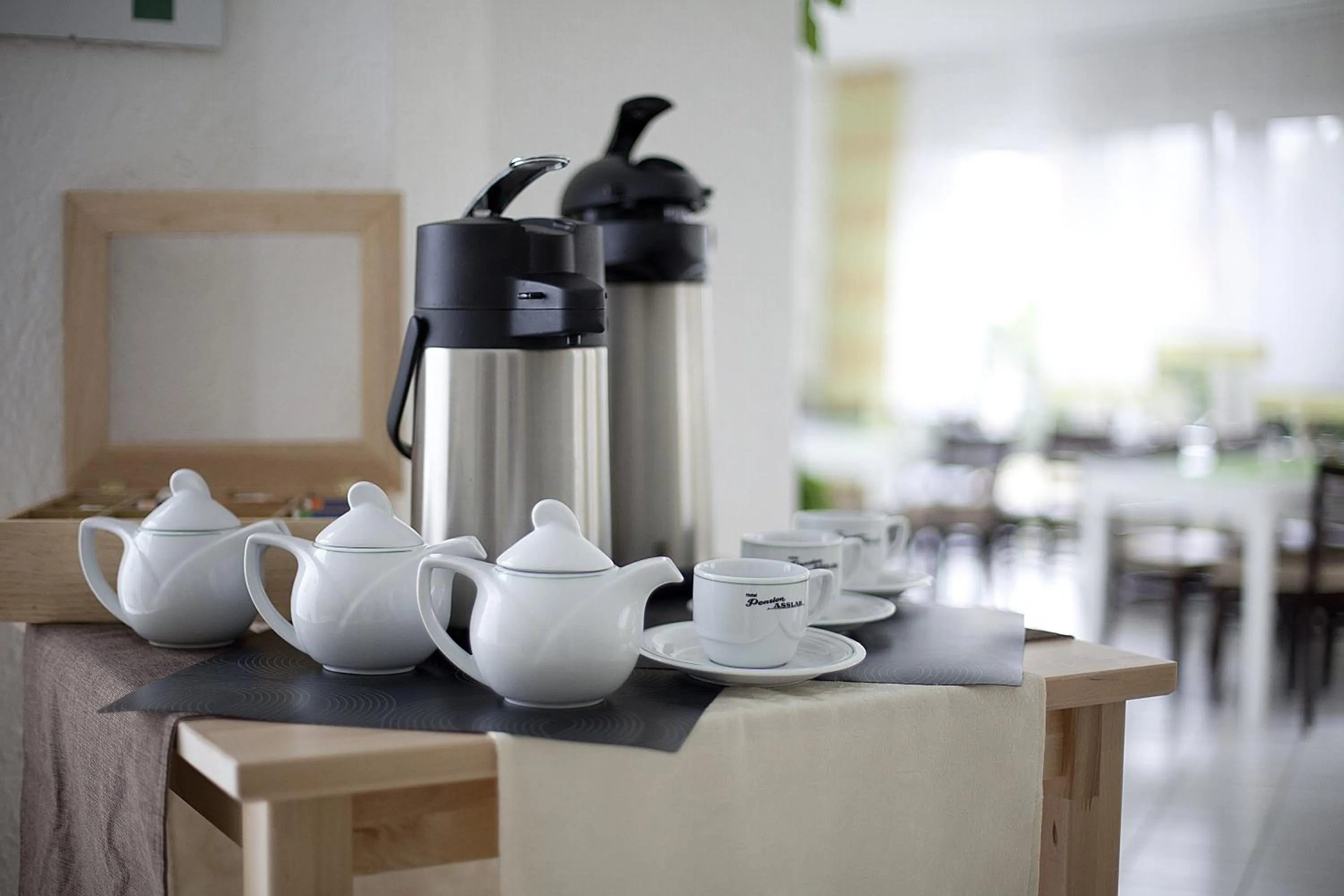 Coffee/tea facilities in Hotel Asslar