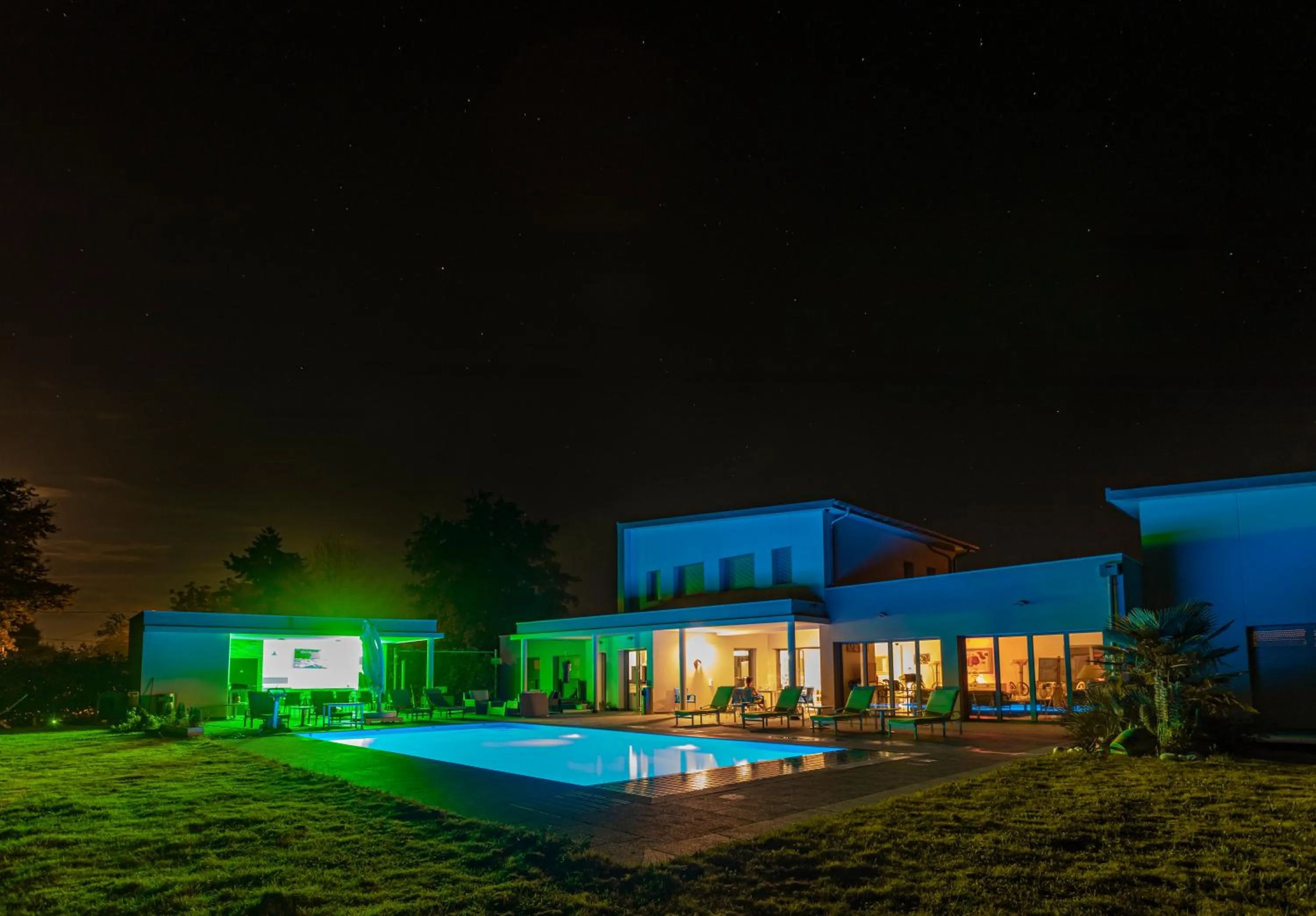 Patio in Domaine Georges V