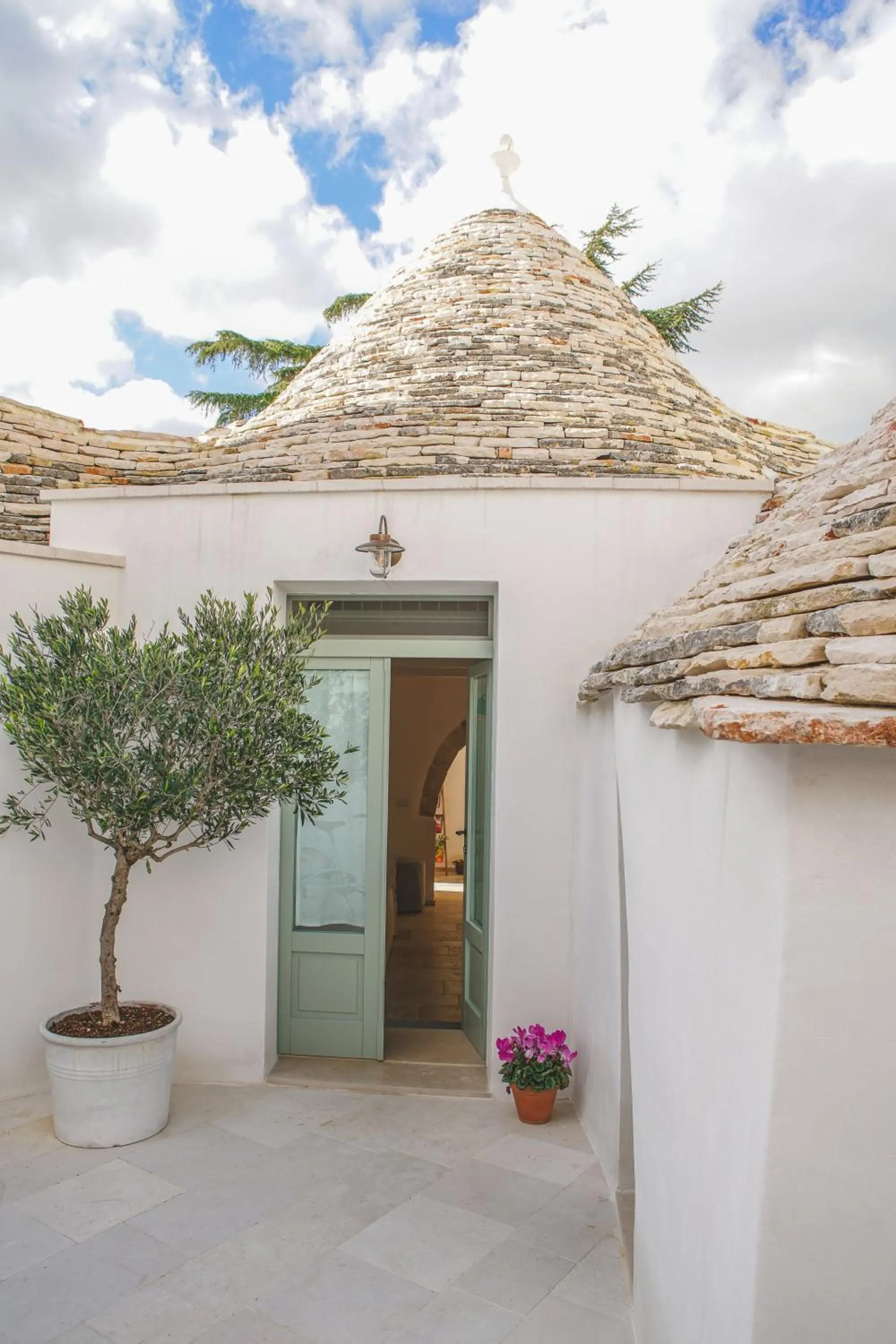 Trullo Essenza-Trulli Antì Charme & Relax