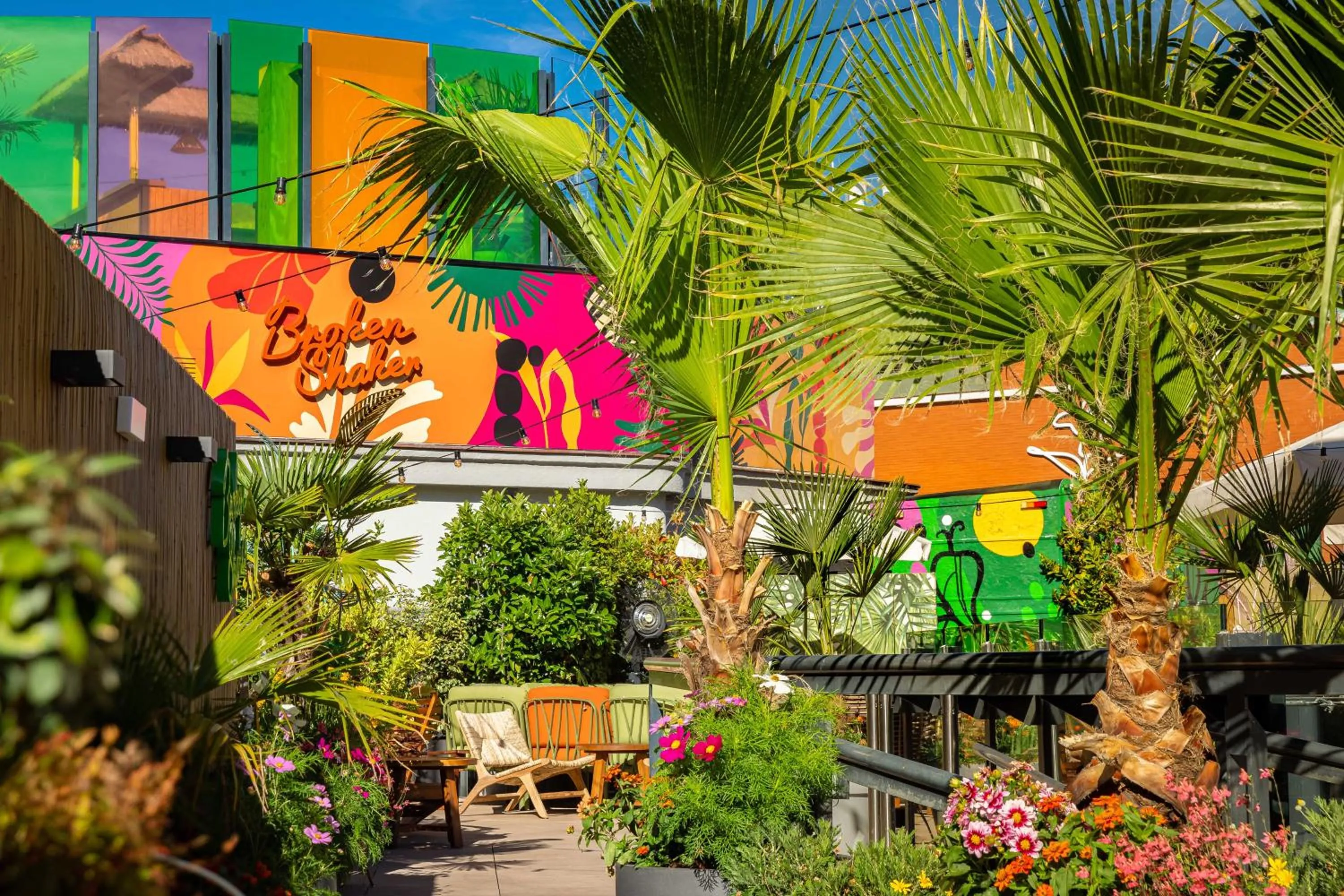 Restaurant/places to eat in Generator Madrid