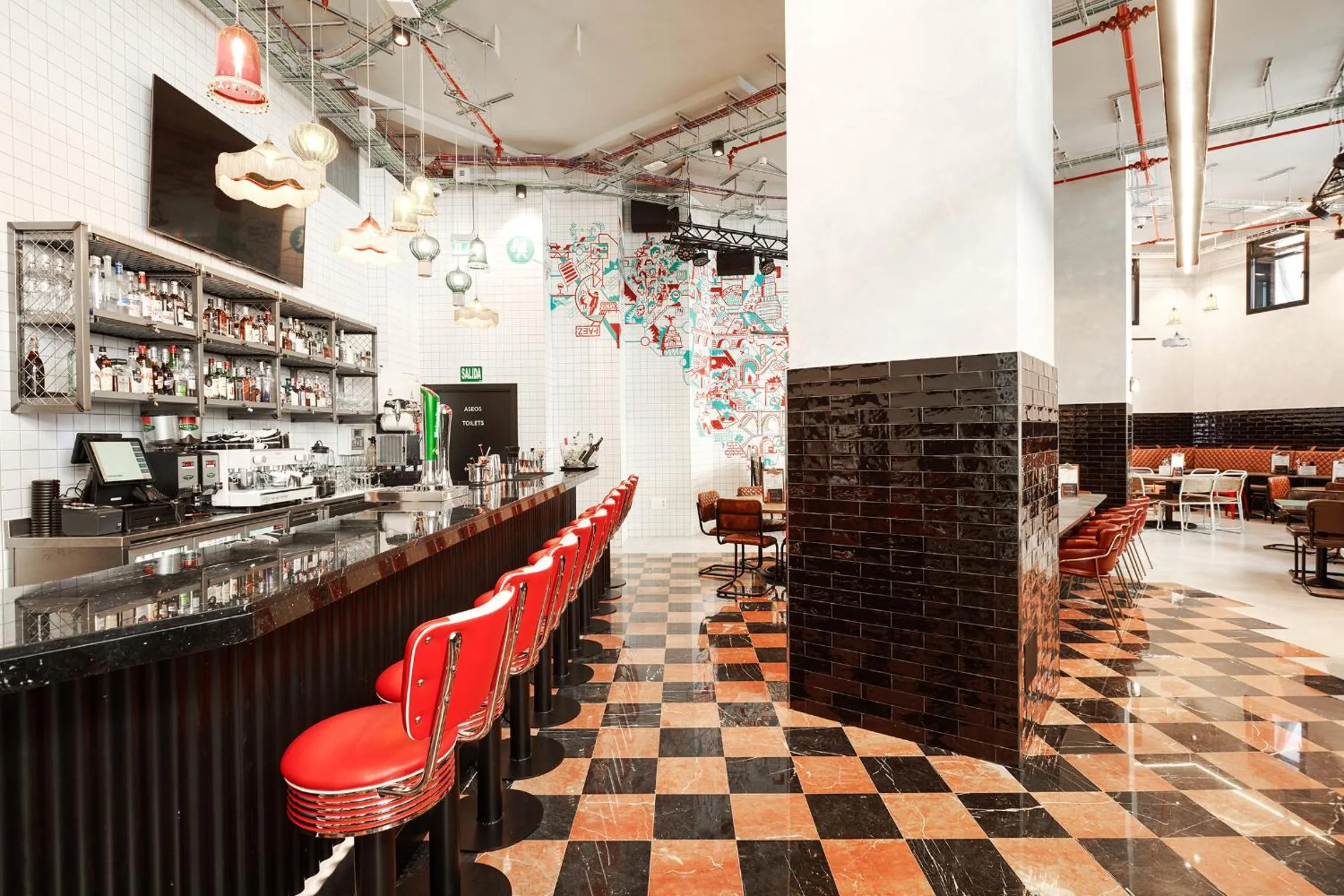 Restaurant/places to eat in Generator Madrid