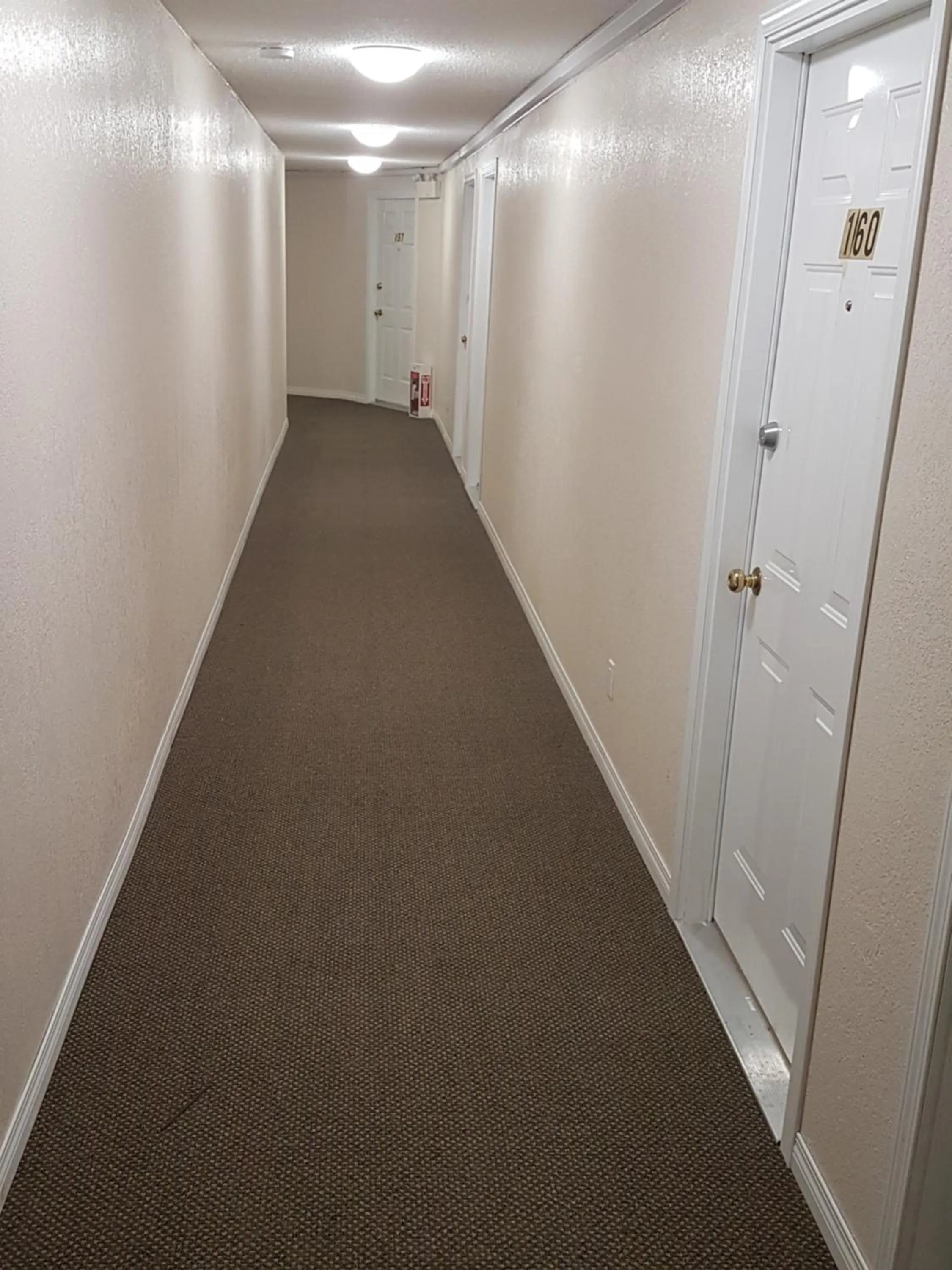 Property building in Parkway Motel & European Lodges