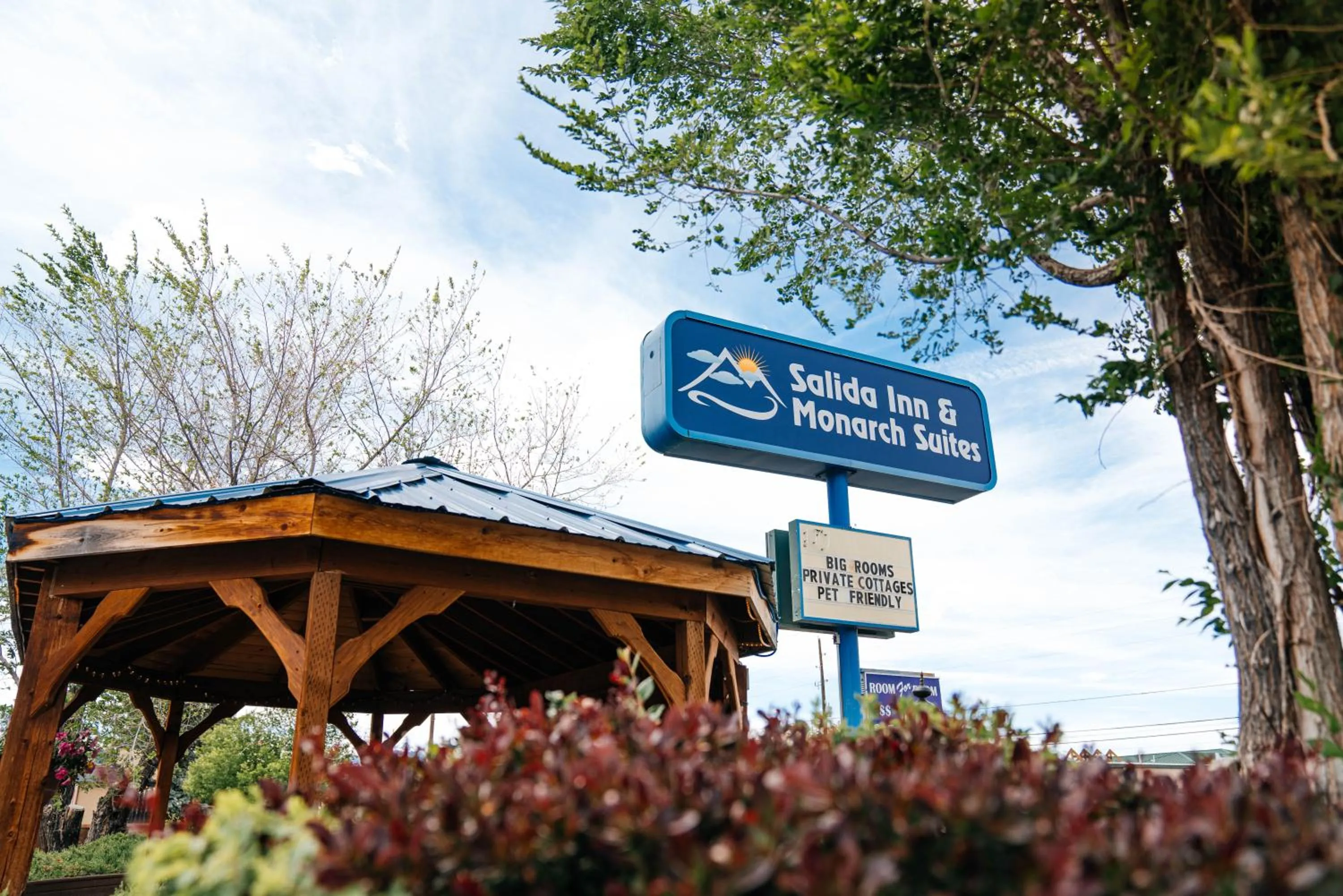 Property logo or sign in Salida Inn & Monarch Suites