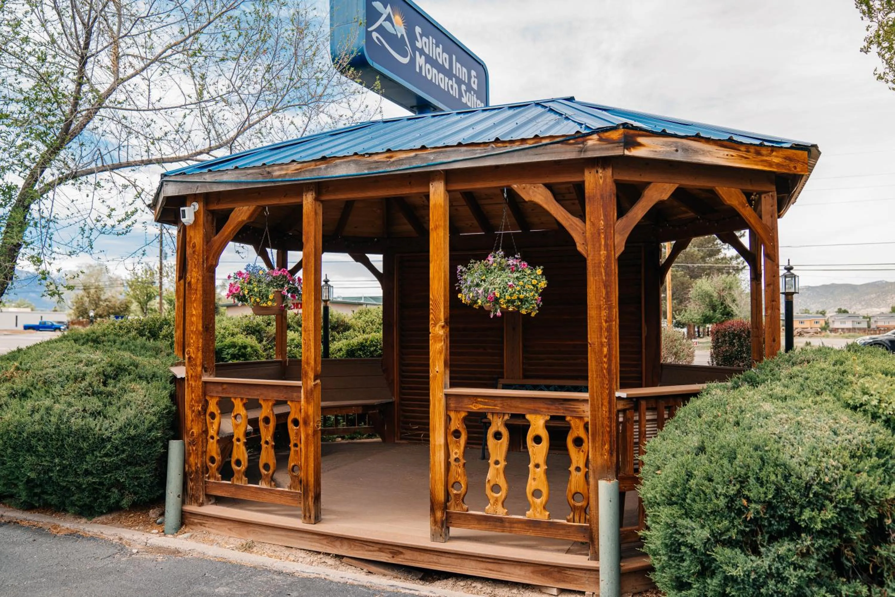 Property building in Salida Inn & Monarch Suites