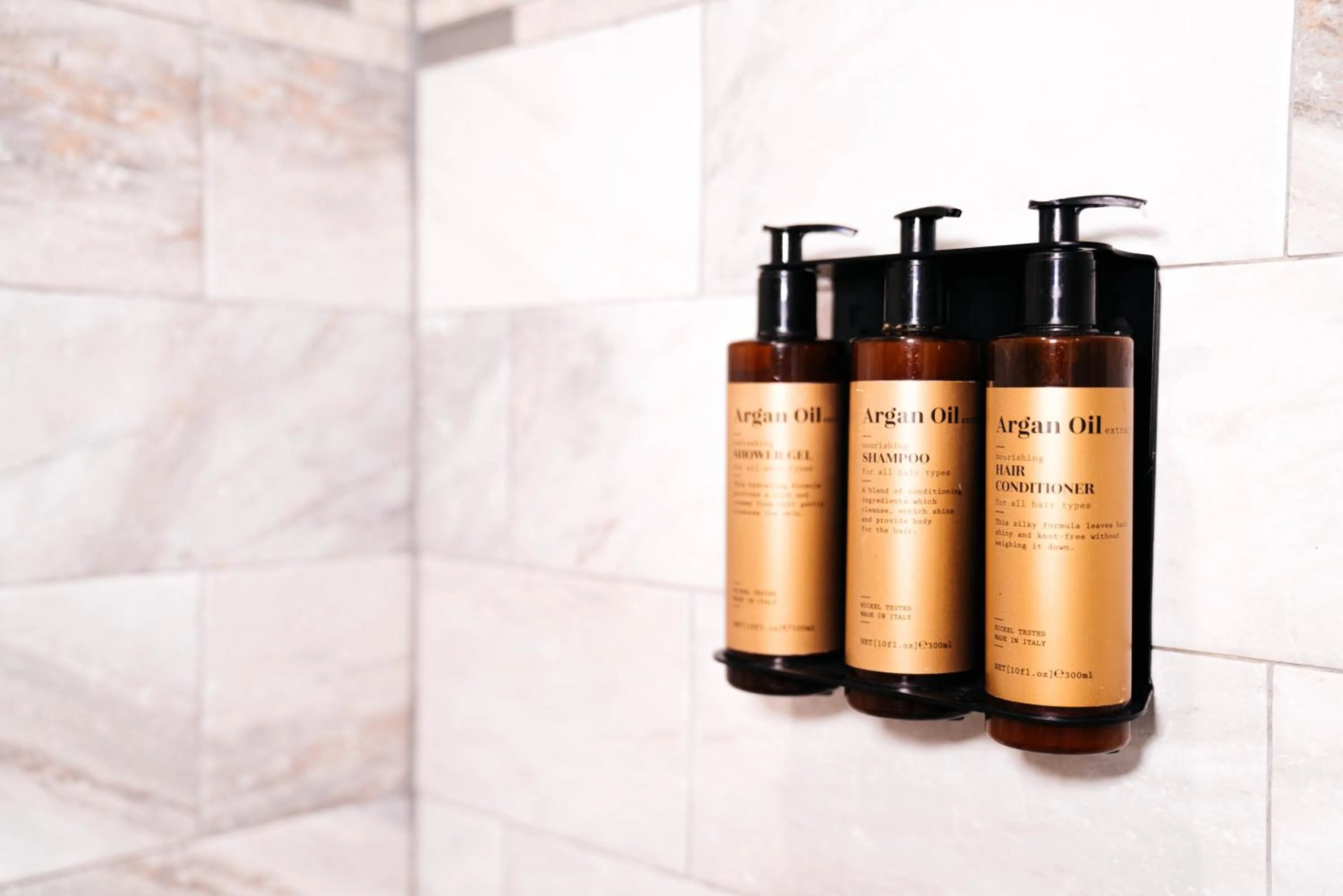 Bathroom in Salida Inn & Monarch Suites