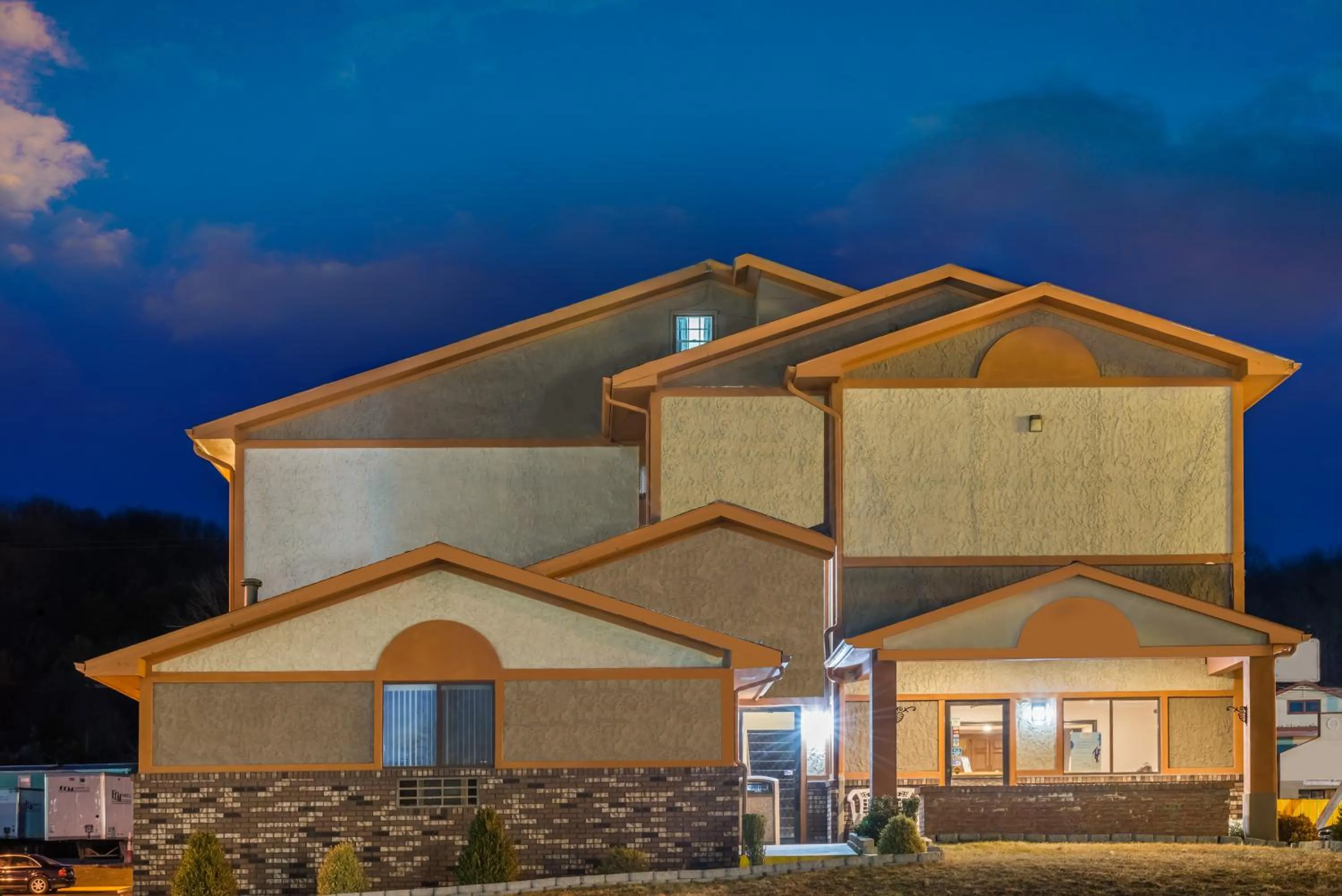 Property building in Super 8 by Wyndham Bedford