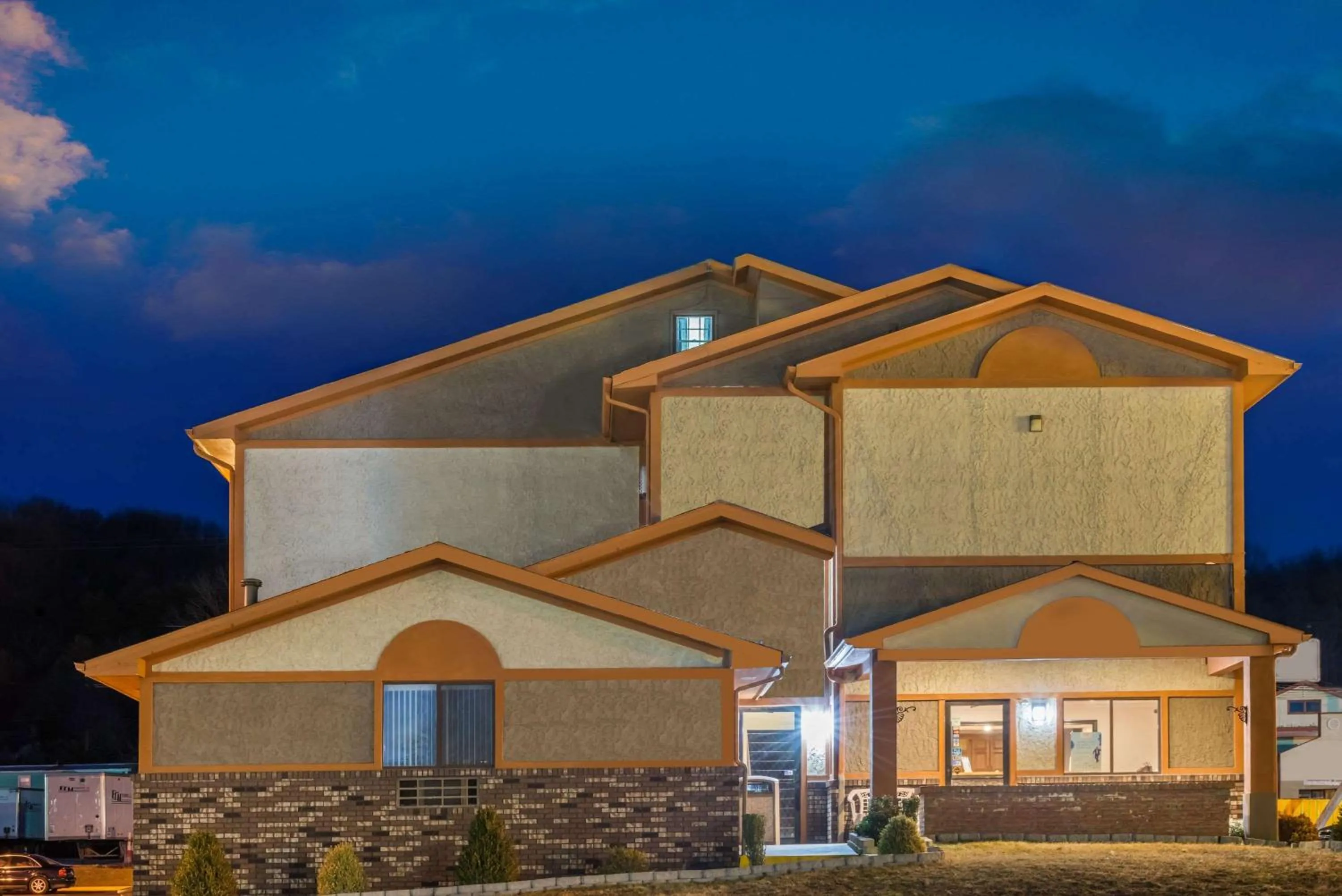 Property building in Super 8 by Wyndham Bedford