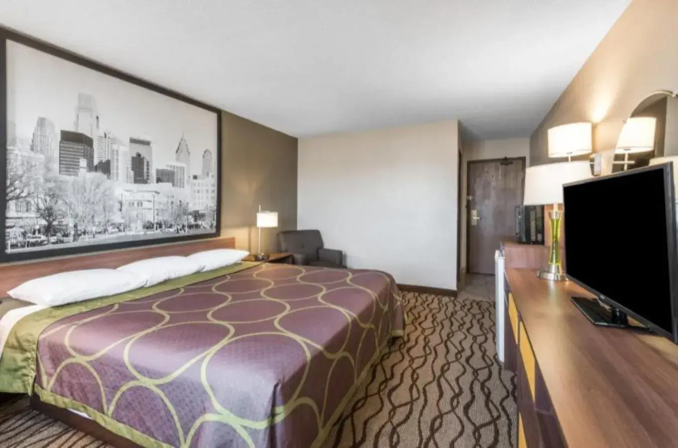 King Room - Mobility Access/Non-Smoking in Super 8 by Wyndham Bedford King Room - Mobility Access/Non-Smoking in Super 8 by Wyndham Bedford