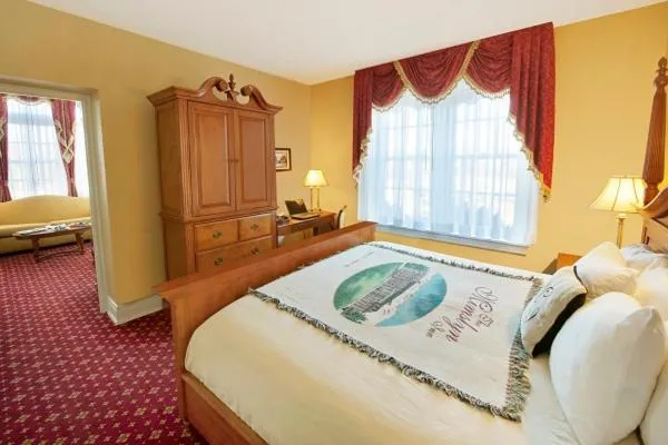 Bedroom, Bed in The Mimslyn Inn