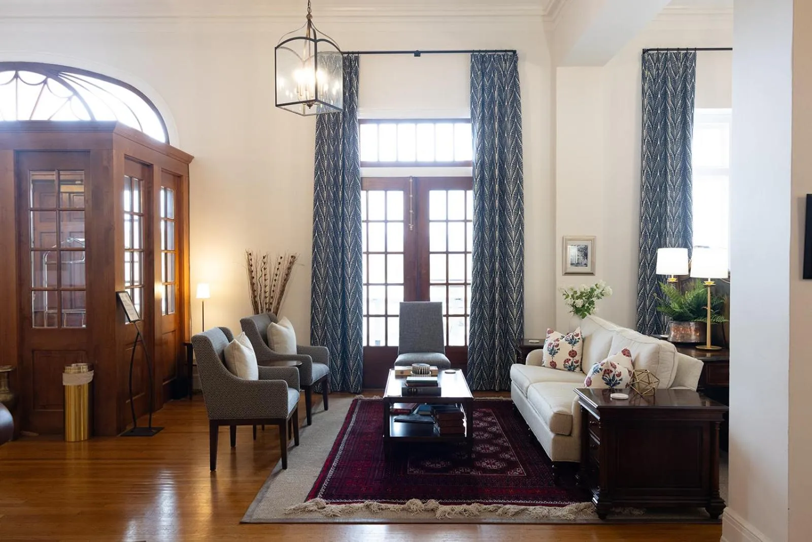 Seating area in The Mimslyn Inn