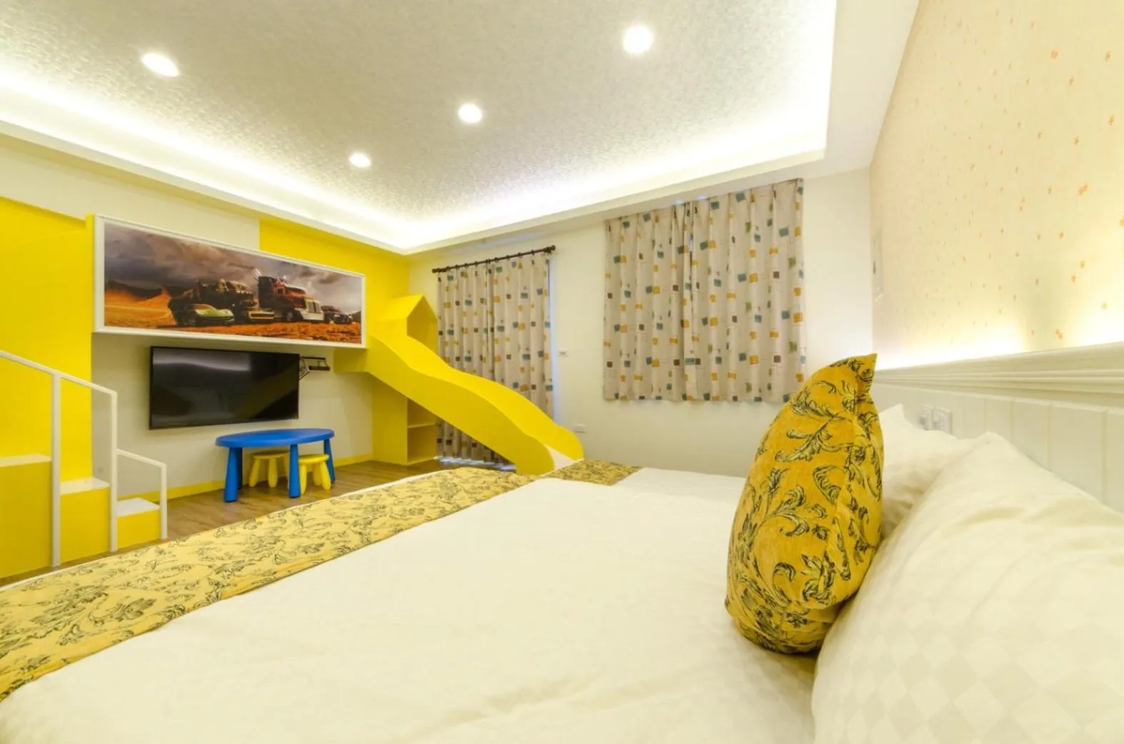 Bedroom in The Hide Bed and breakfast