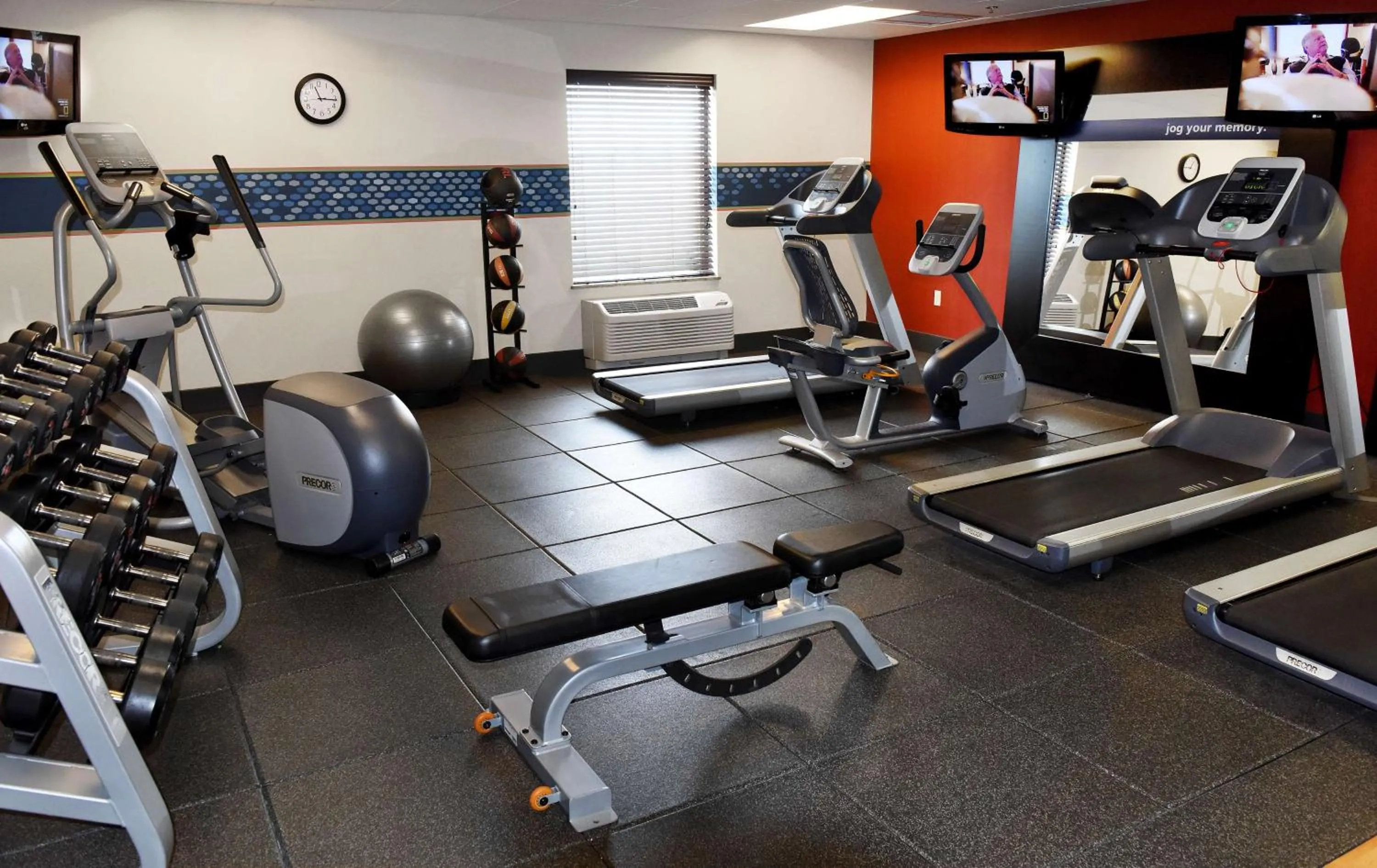 Fitness centre/facilities in Hampton Inn & Suites Fargo Medical Center