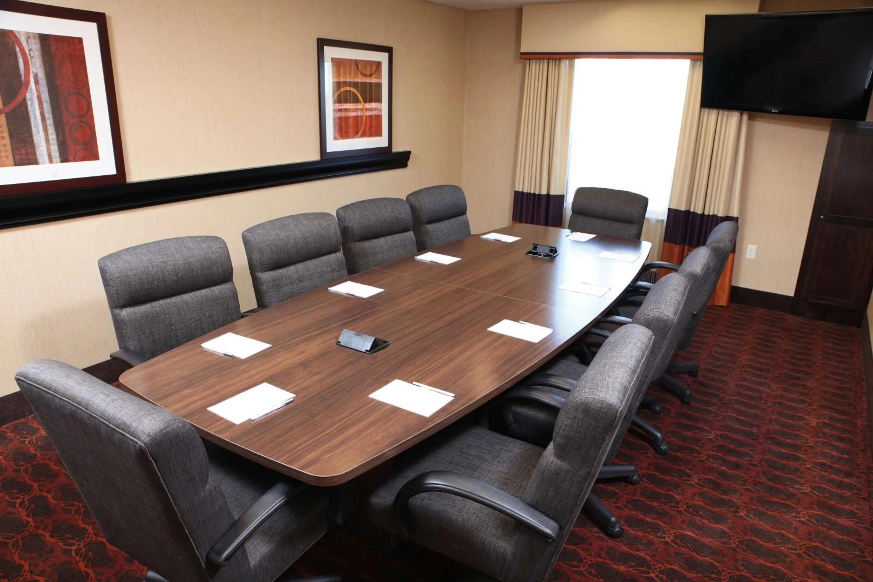 Meeting/conference room in Hampton Inn & Suites Fargo Medical Center