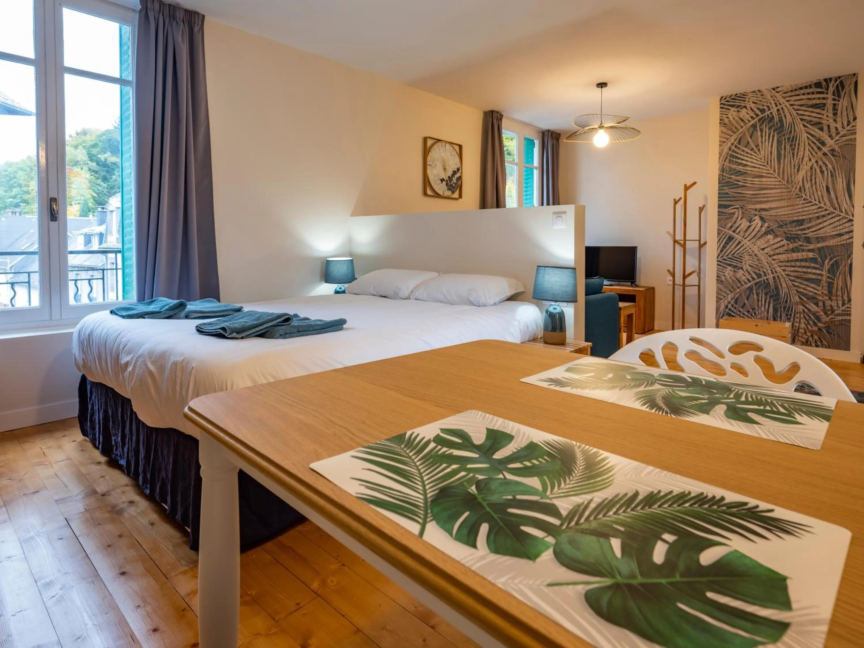 Bed in La Tour Pom'Pin