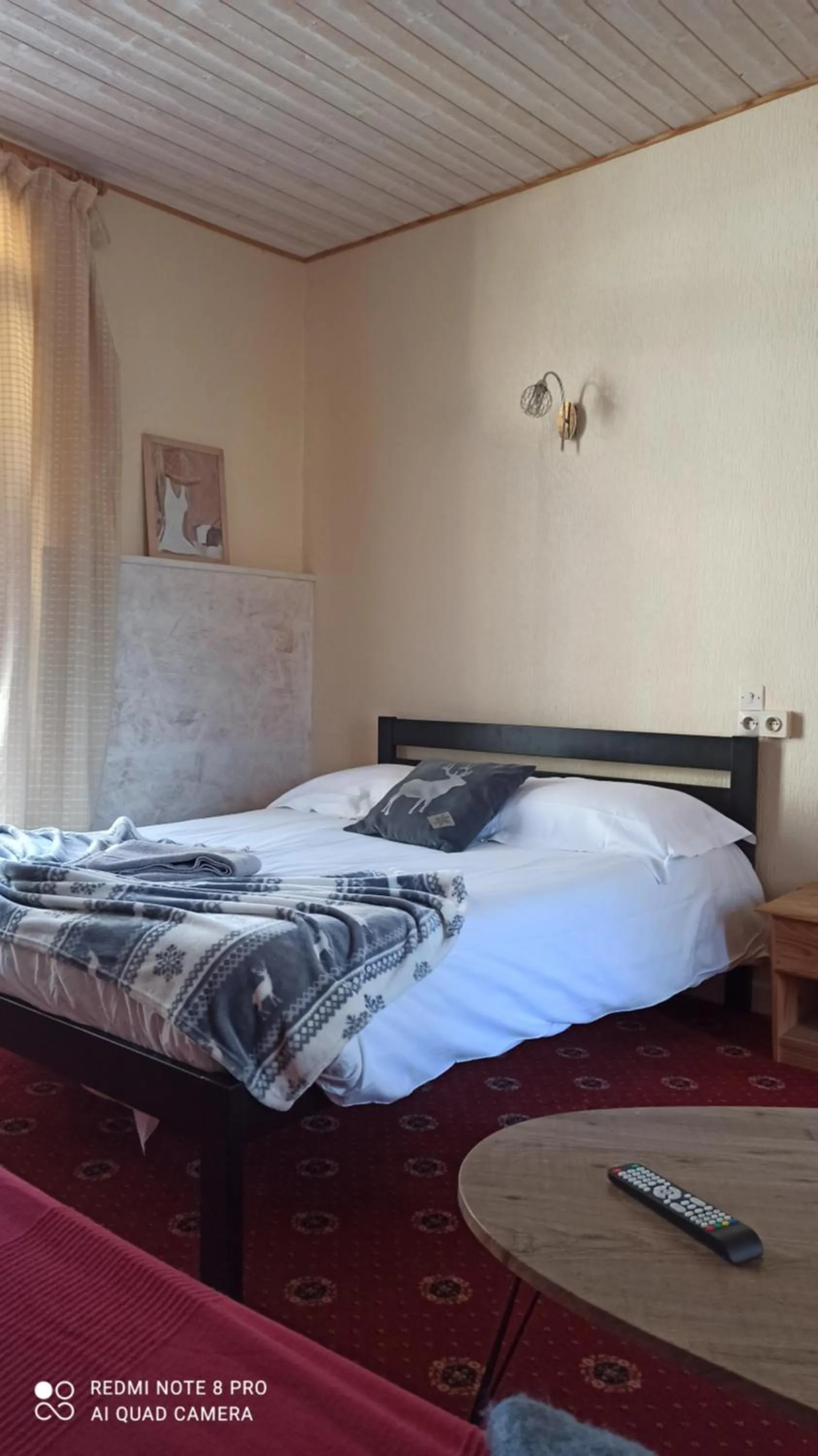 Bed in La Tour Pom'Pin