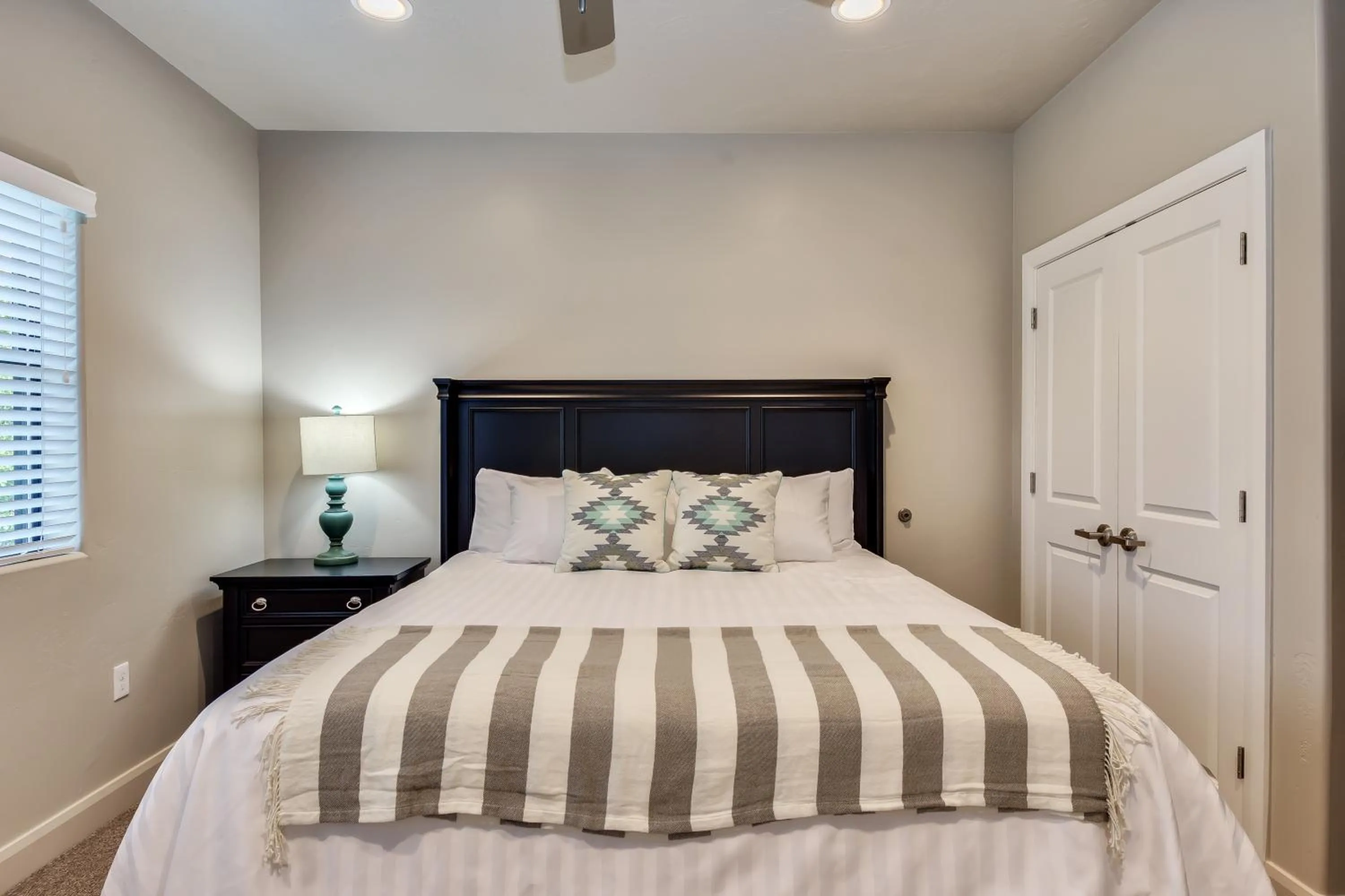 Bed in Watchman Villas