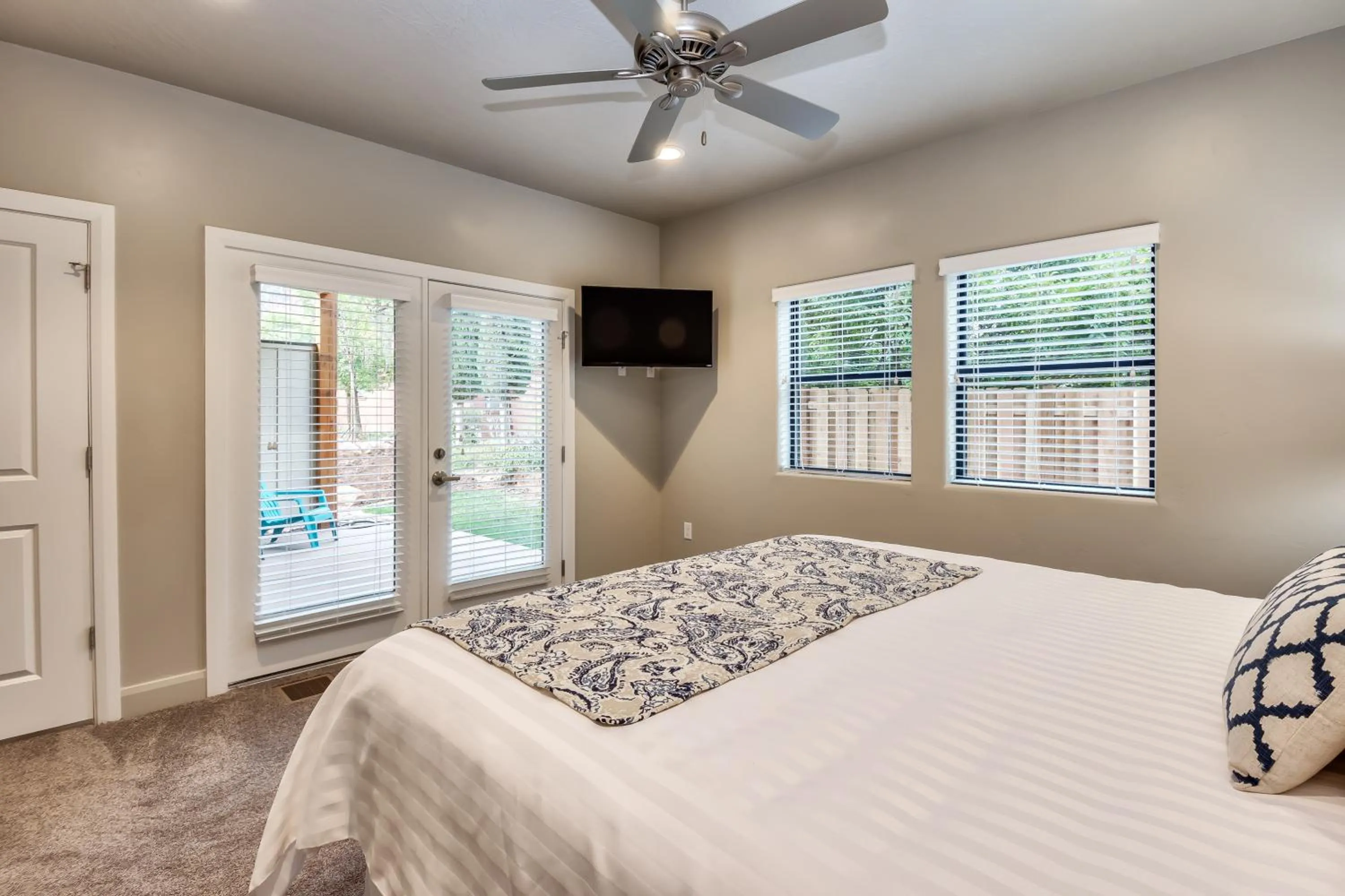 Bed in Watchman Villas