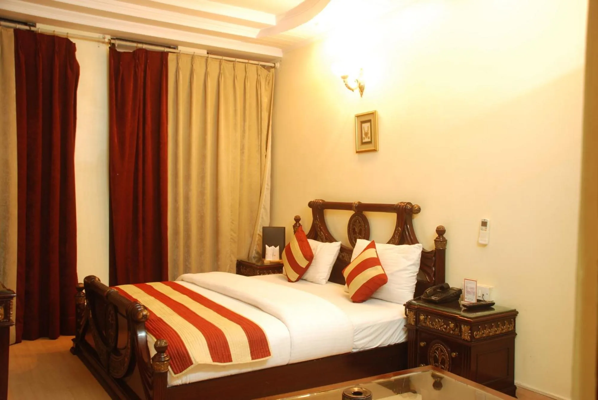 Bedroom, Bed in Hotel Sita International