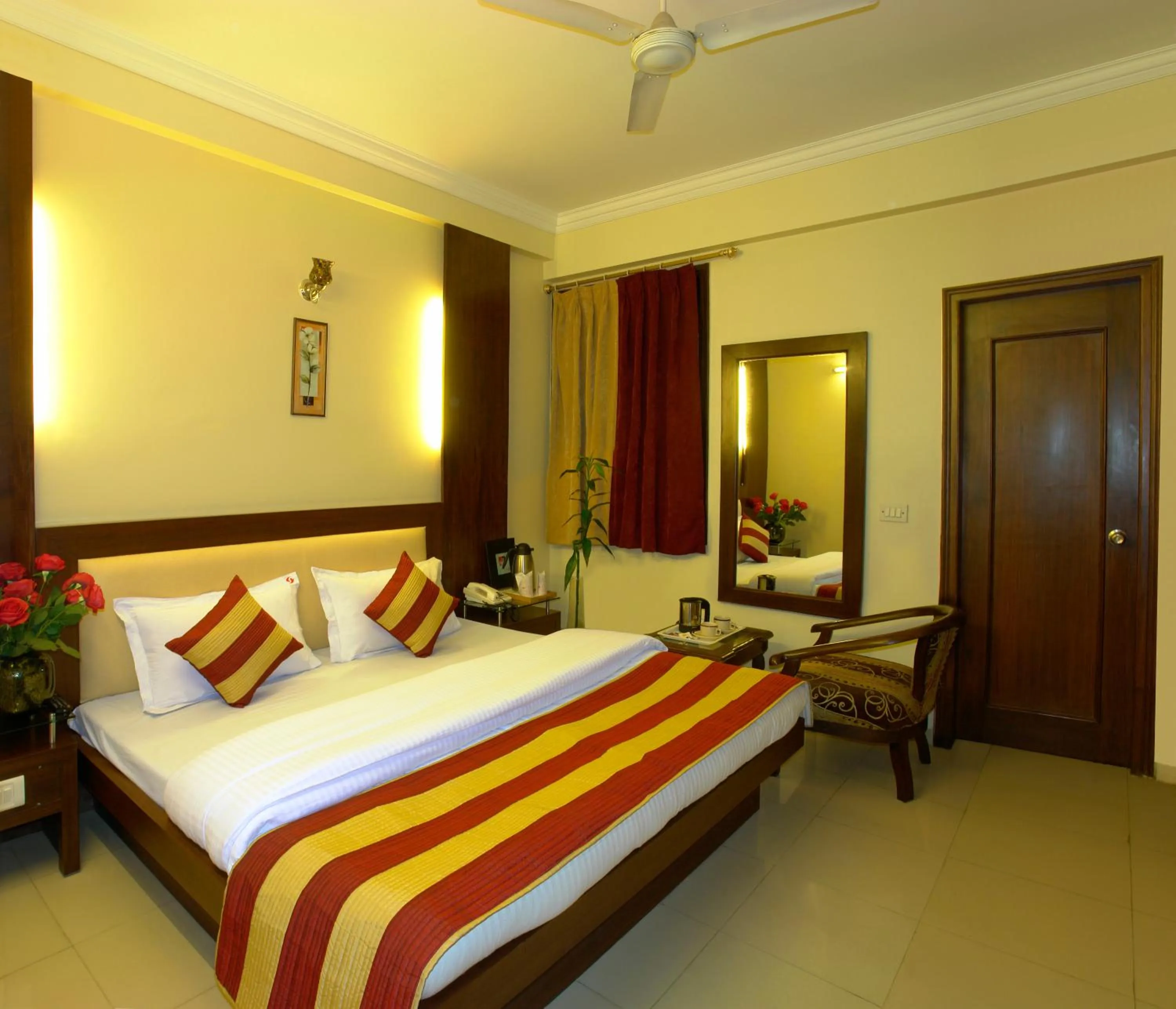 Bedroom, Bed in Hotel Sita International