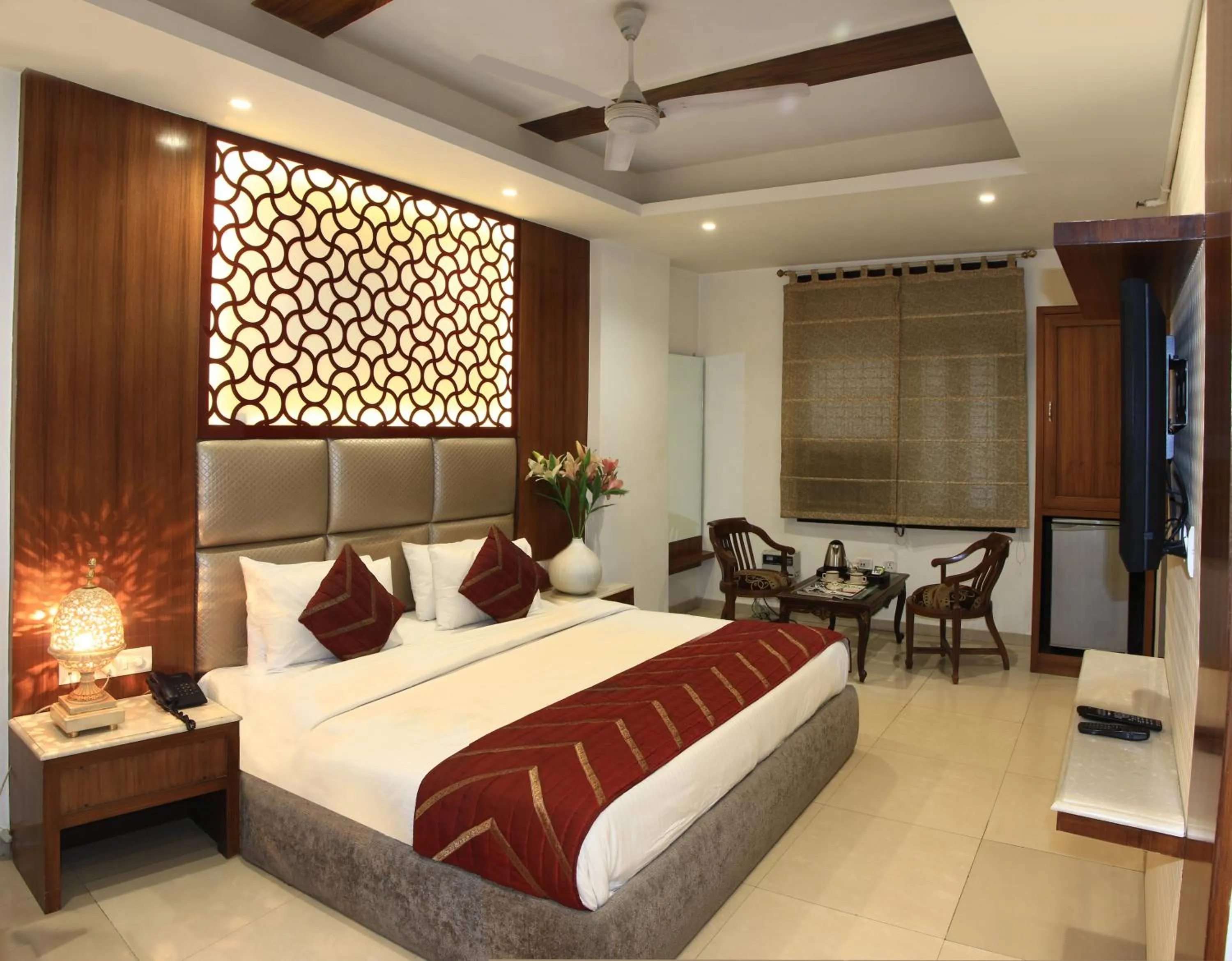 Bedroom, Bed in Hotel Sita International
