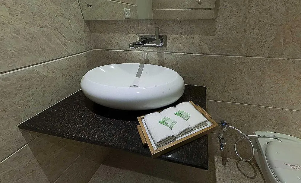 Bathroom in Hotel Sita International