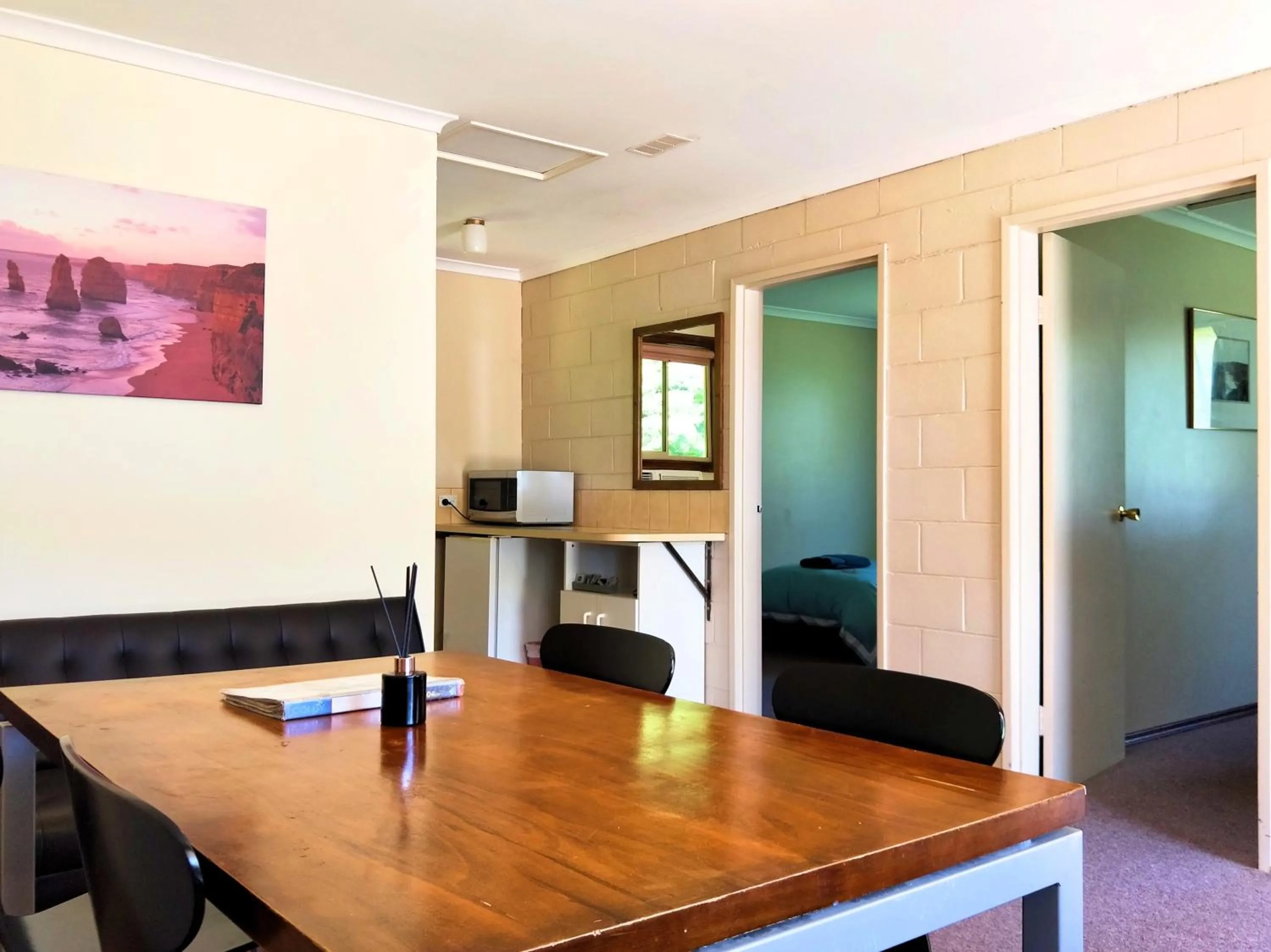 Living room in Twelve Apostles Motel & Country Retreat