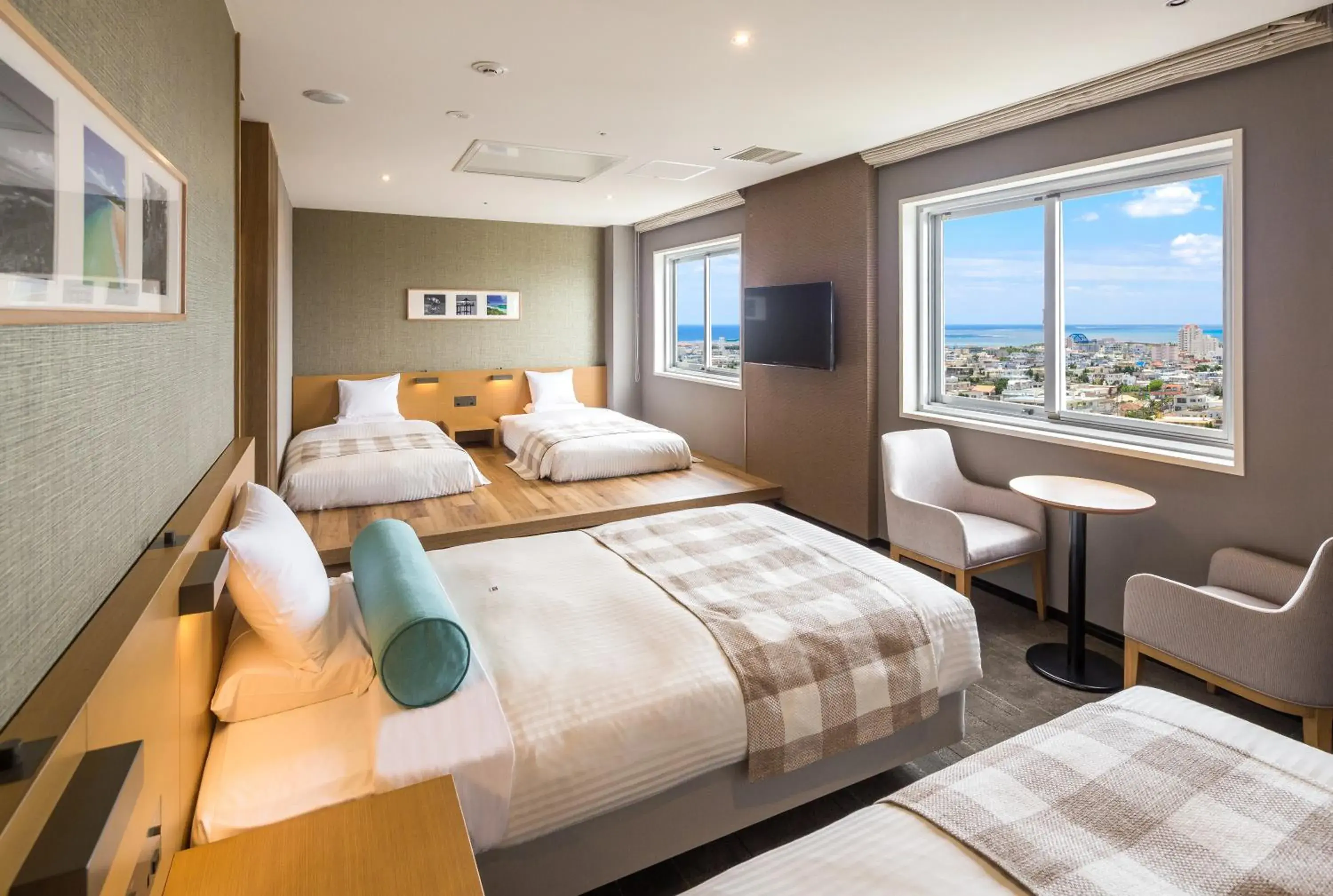 Deluxe Quadruple Room with Ocean View - Non-Smoking in Art Hotel Ishigakijima Deluxe Quadruple Room with Ocean View - Non-Smoking in Art Hotel Ishigakijima