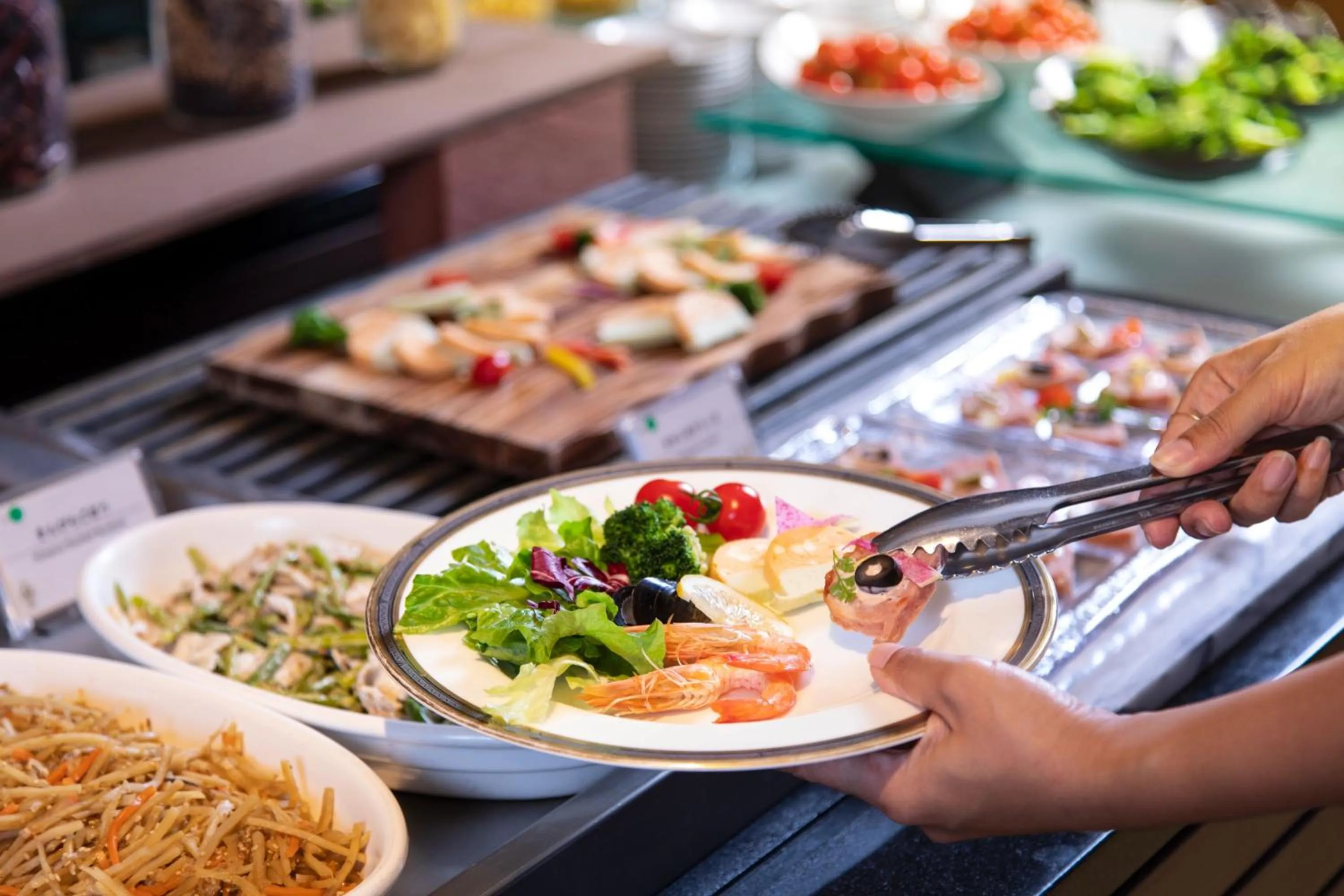 Restaurant/places to eat in Art Hotel Ishigakijima