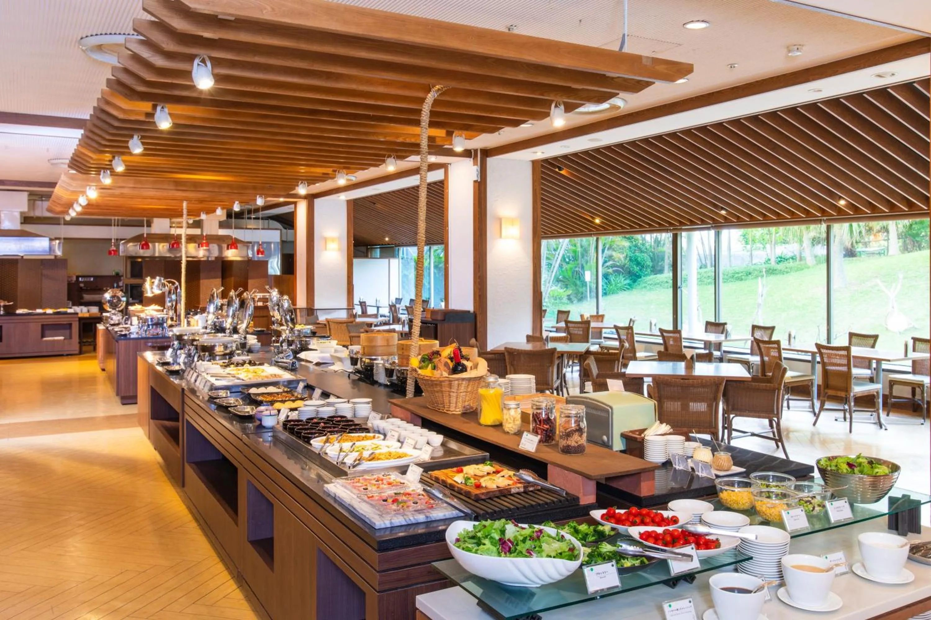 Restaurant/places to eat in Art Hotel Ishigakijima