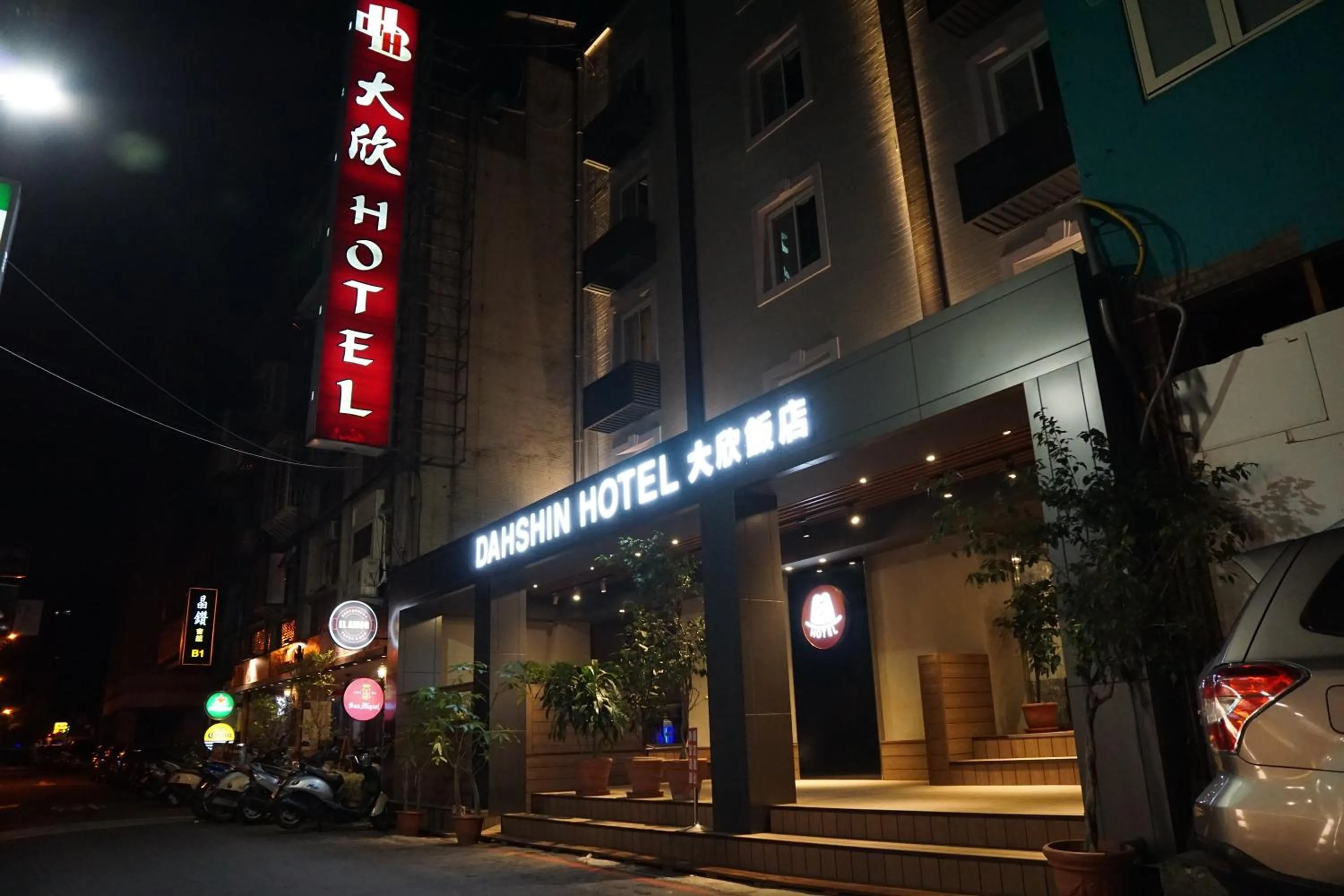 Property building in Dahshin Hotel