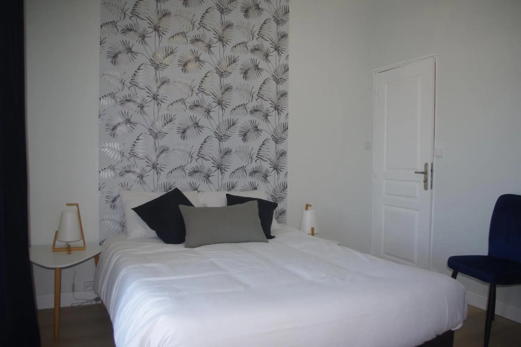 Bedroom, Bed in Hôtel Rapin