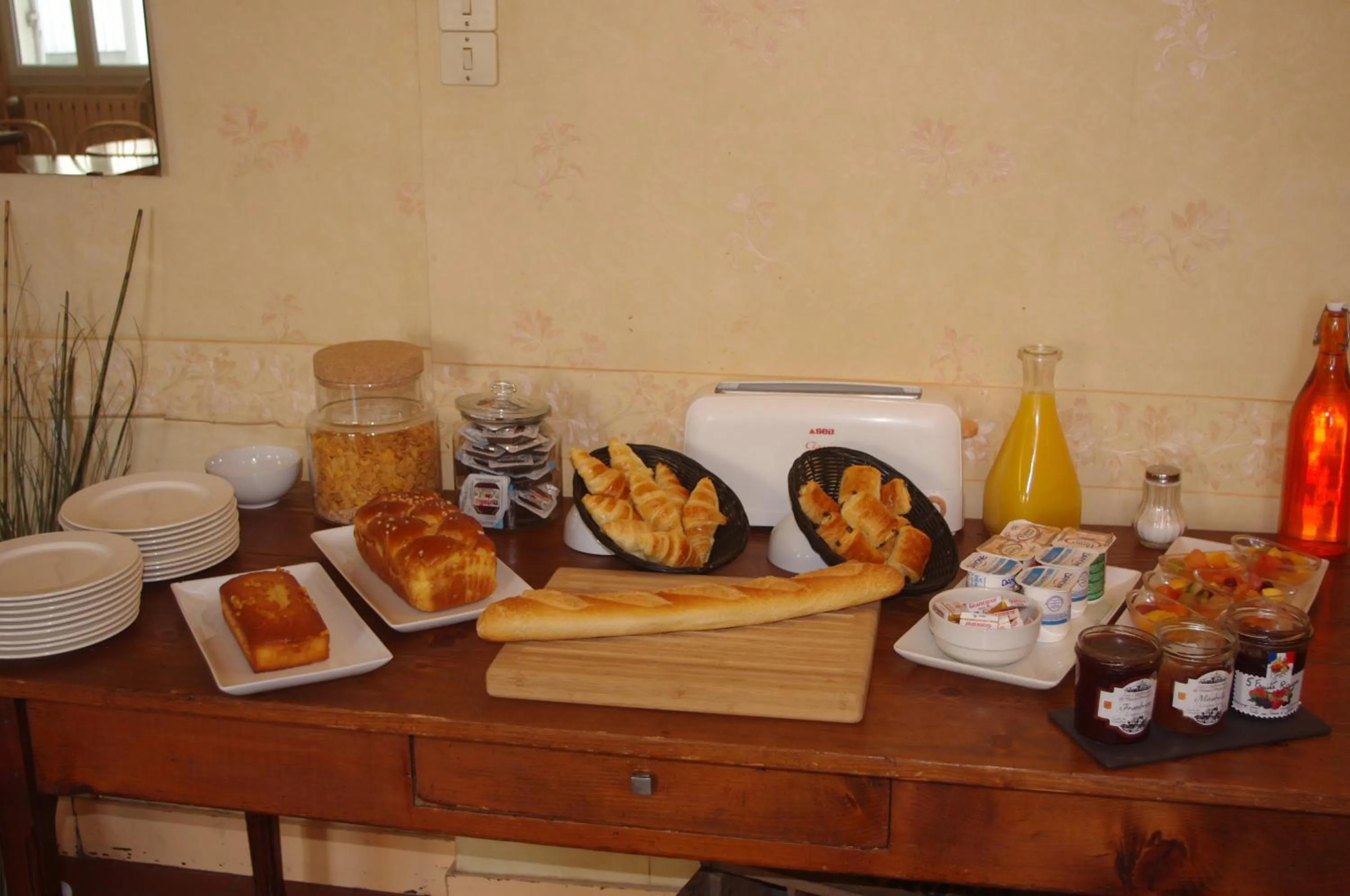Breakfast in Hôtel Rapin