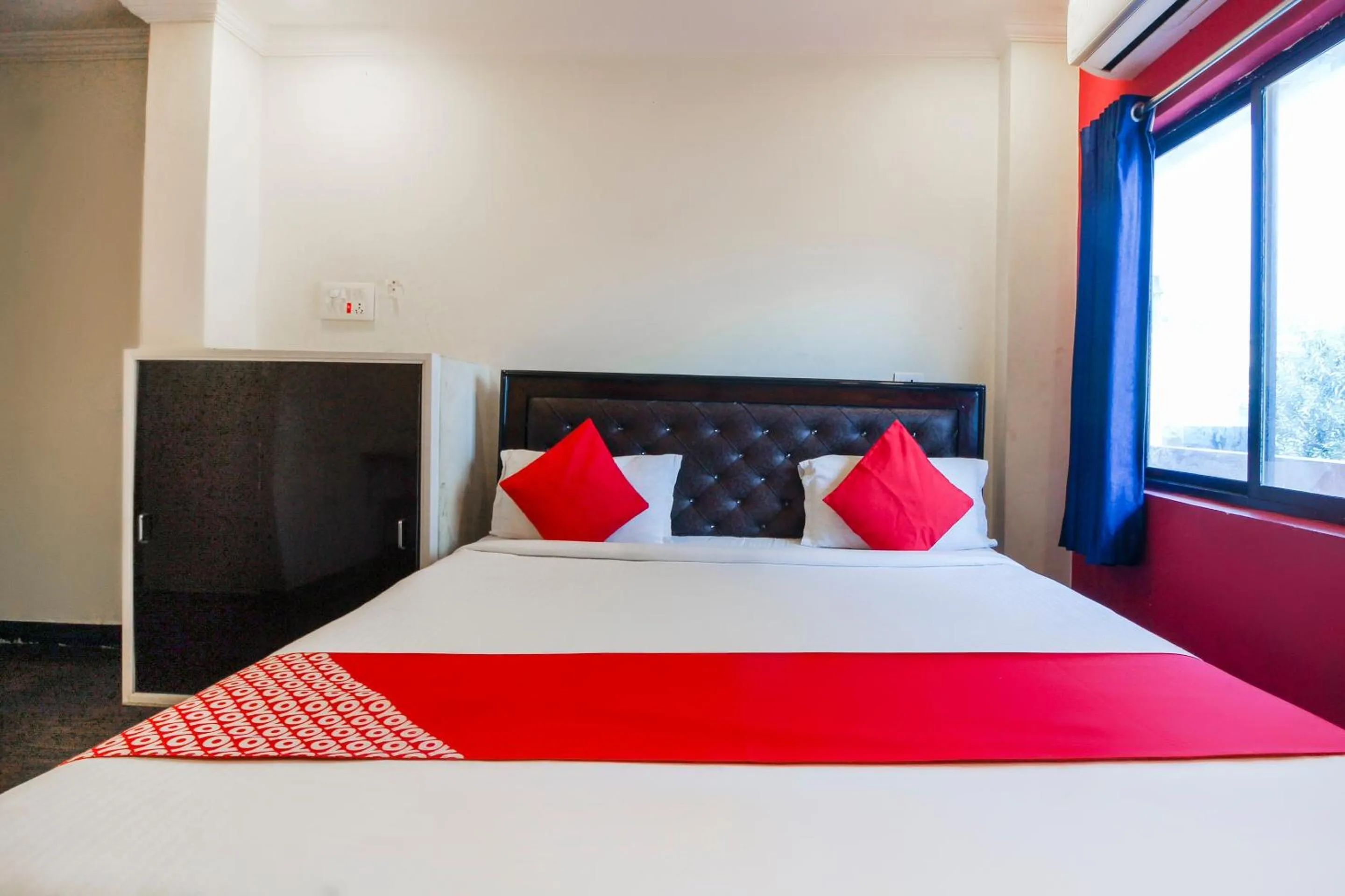 Bedroom, Bed in Hotel O Happy Guest House near LV Prasad eye Hospital