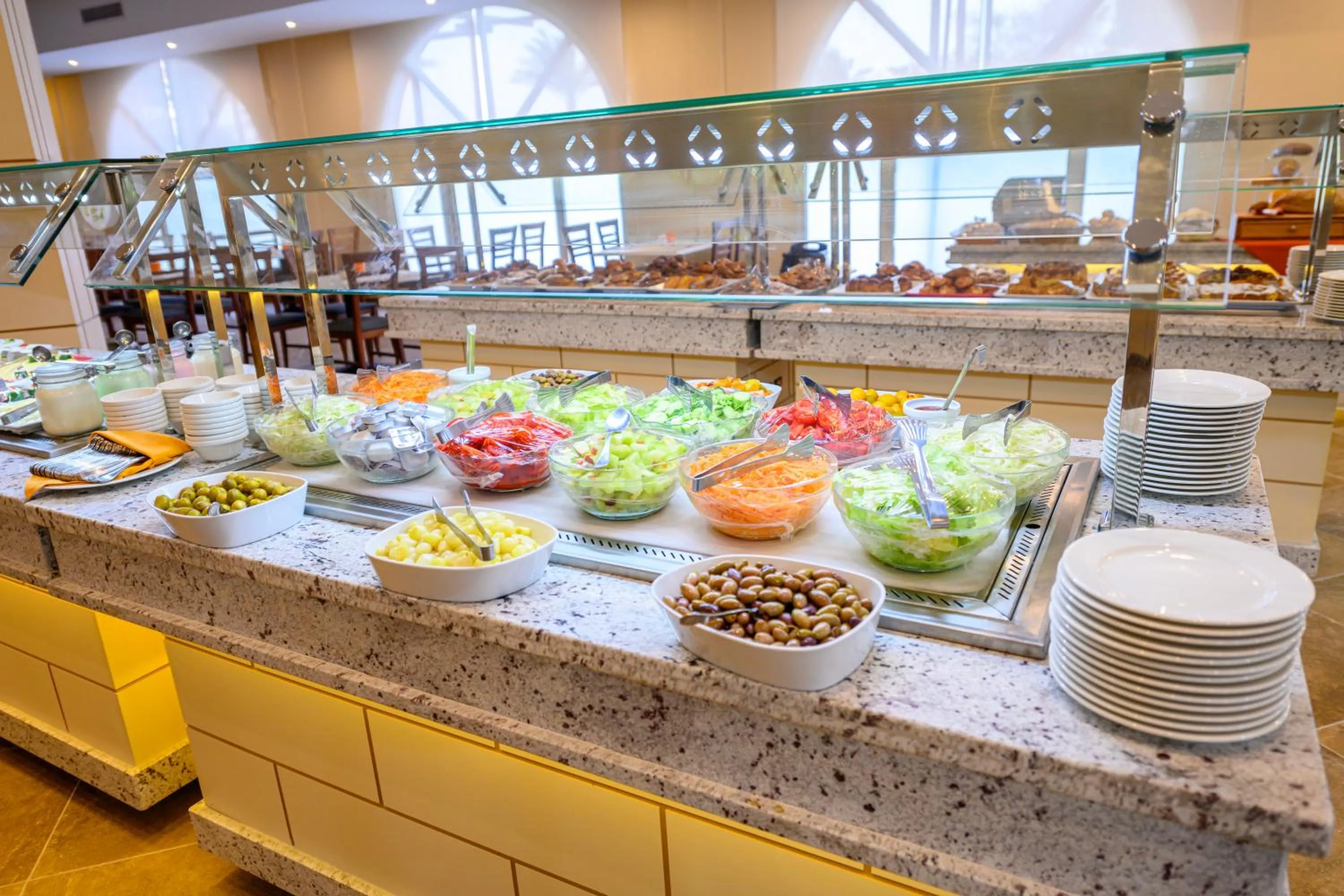 Restaurant/places to eat in Golden Beach Resort