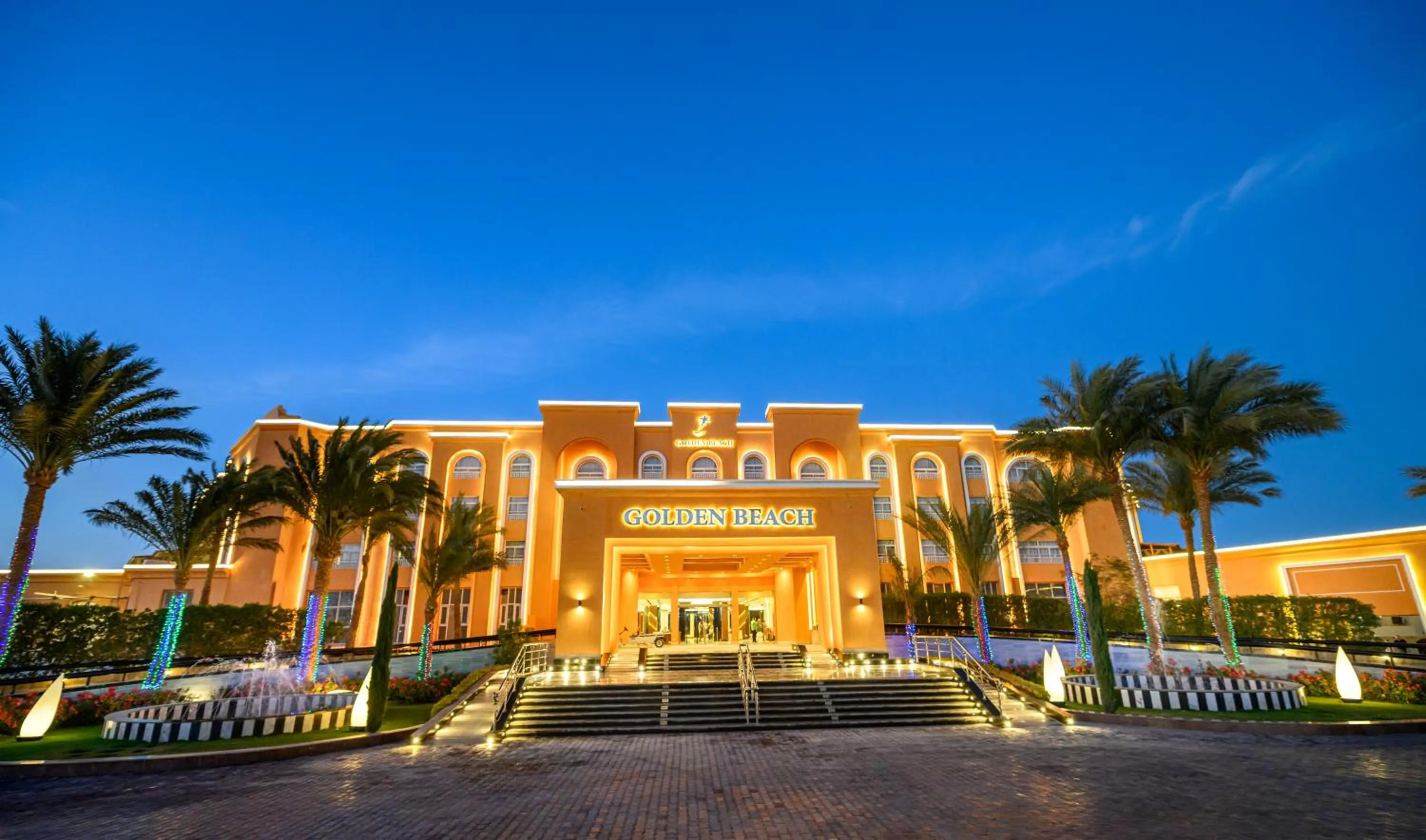 Facade/entrance in Golden Beach Resort